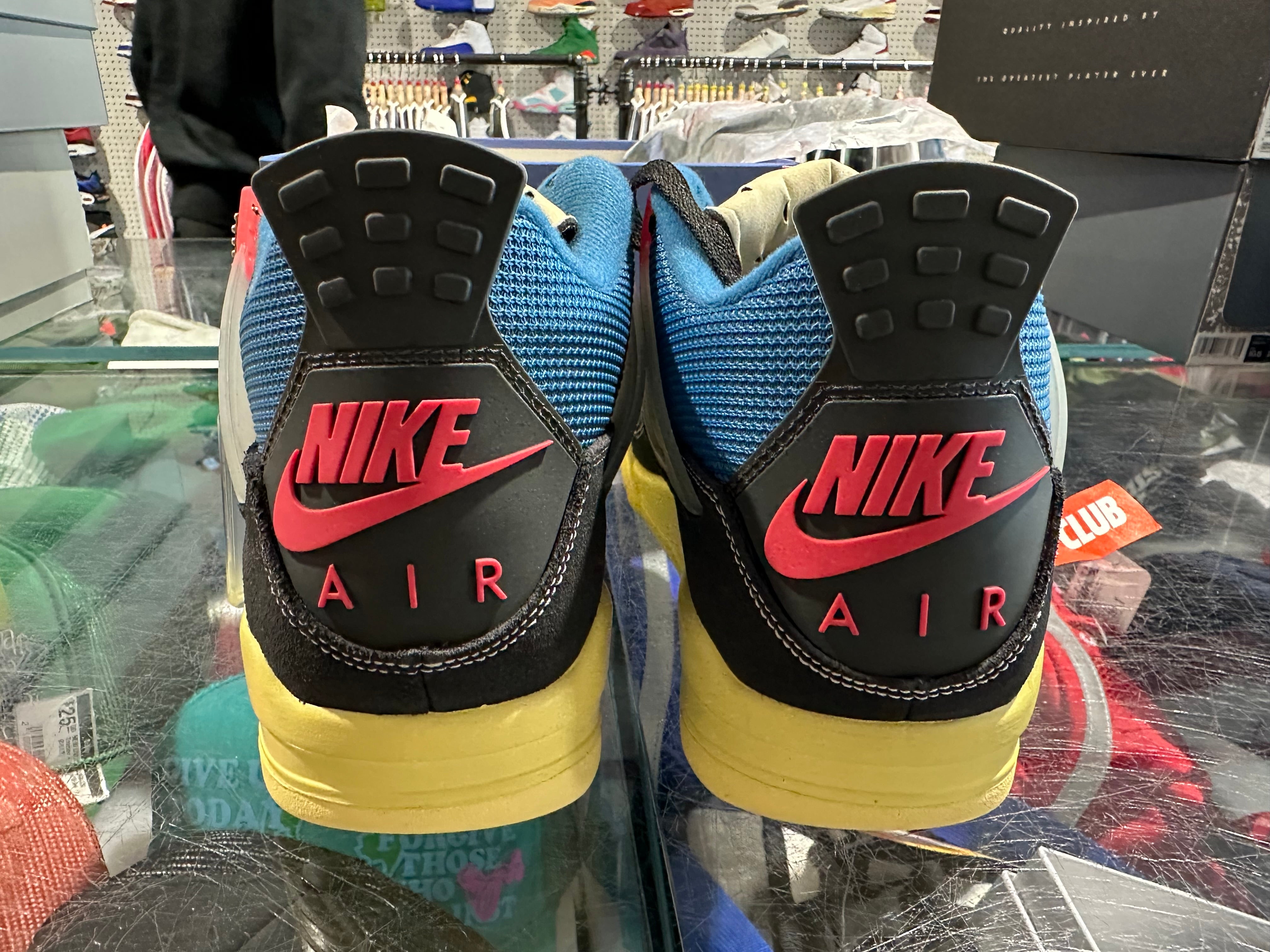 Air Jordan 4 Retro - Union Off Noir Size 10