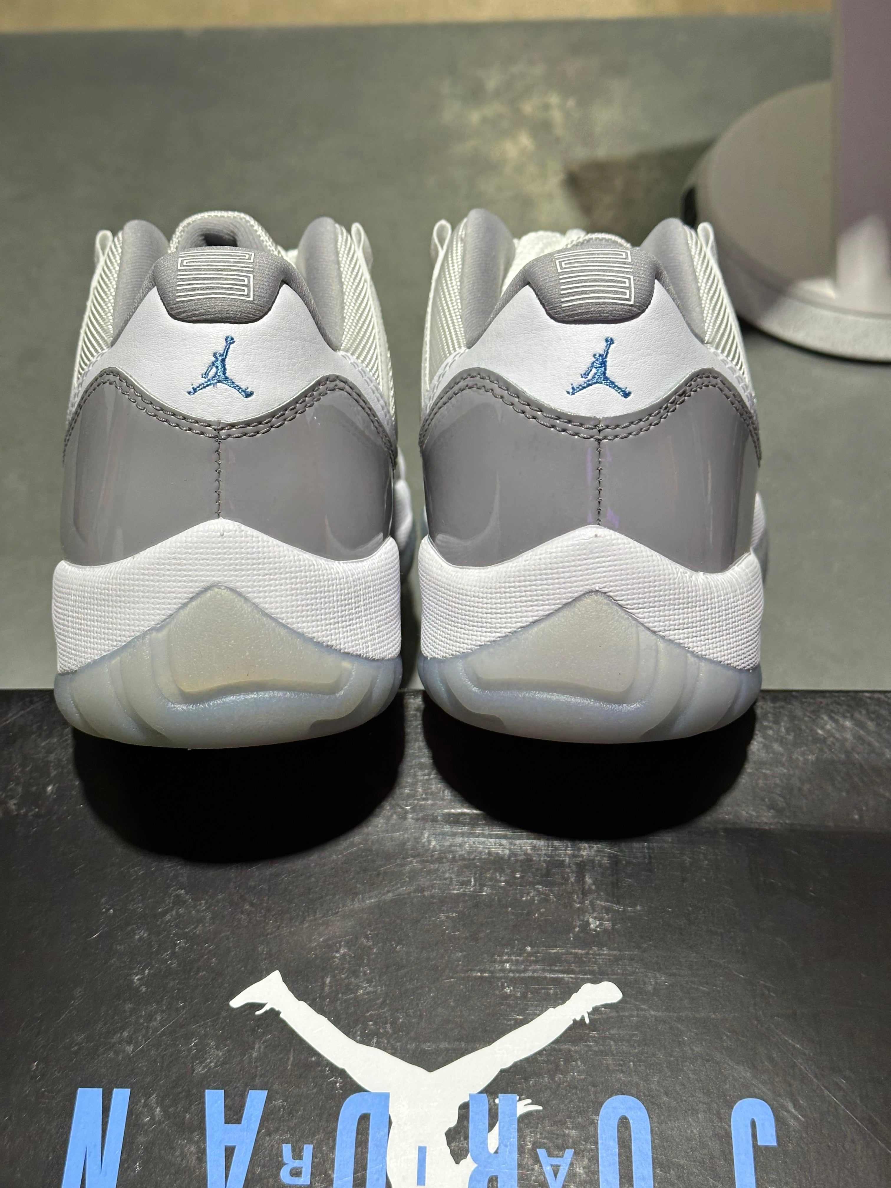 Air Jordan 11 Retro Low - Cement Grey Size 9