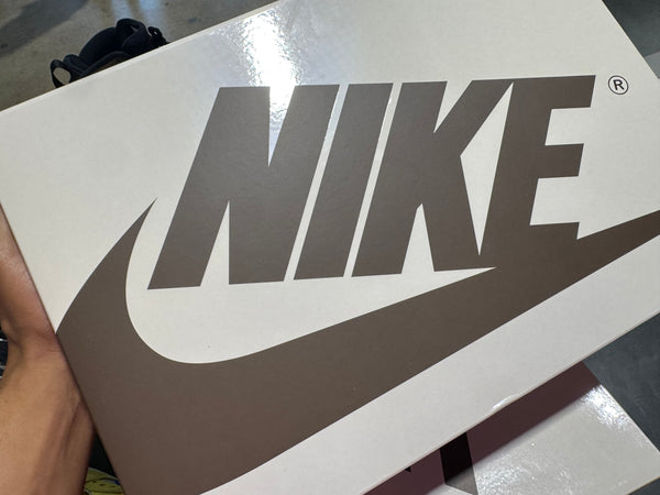 Air Jordan 1 Retro Low OG SP - Travis Scott/Canary Size 12W/10.5M