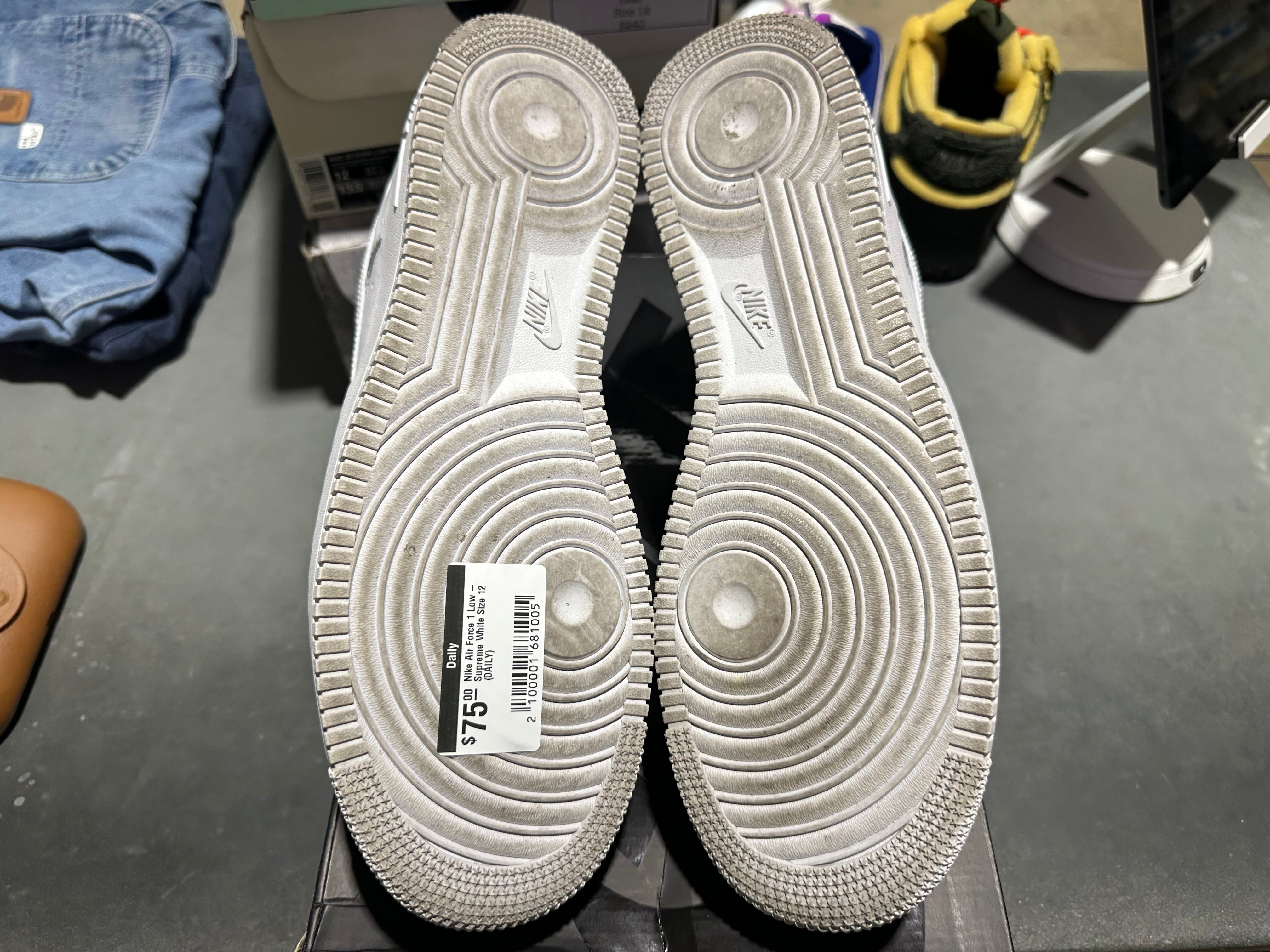 Nike Air Force 1 Low - Supreme White Size 12