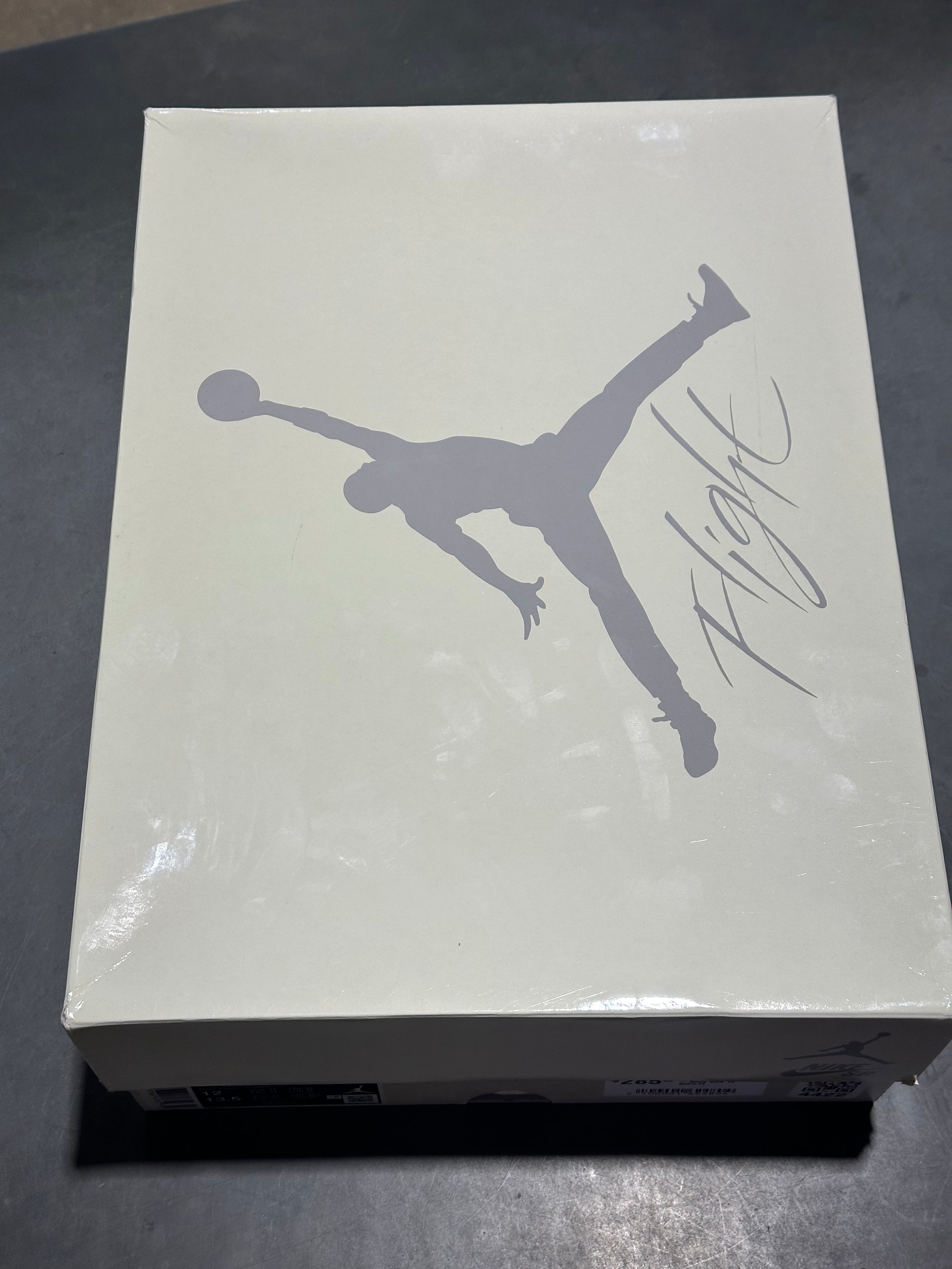 Air Jordan 4 Retro SB - Navy Size 12