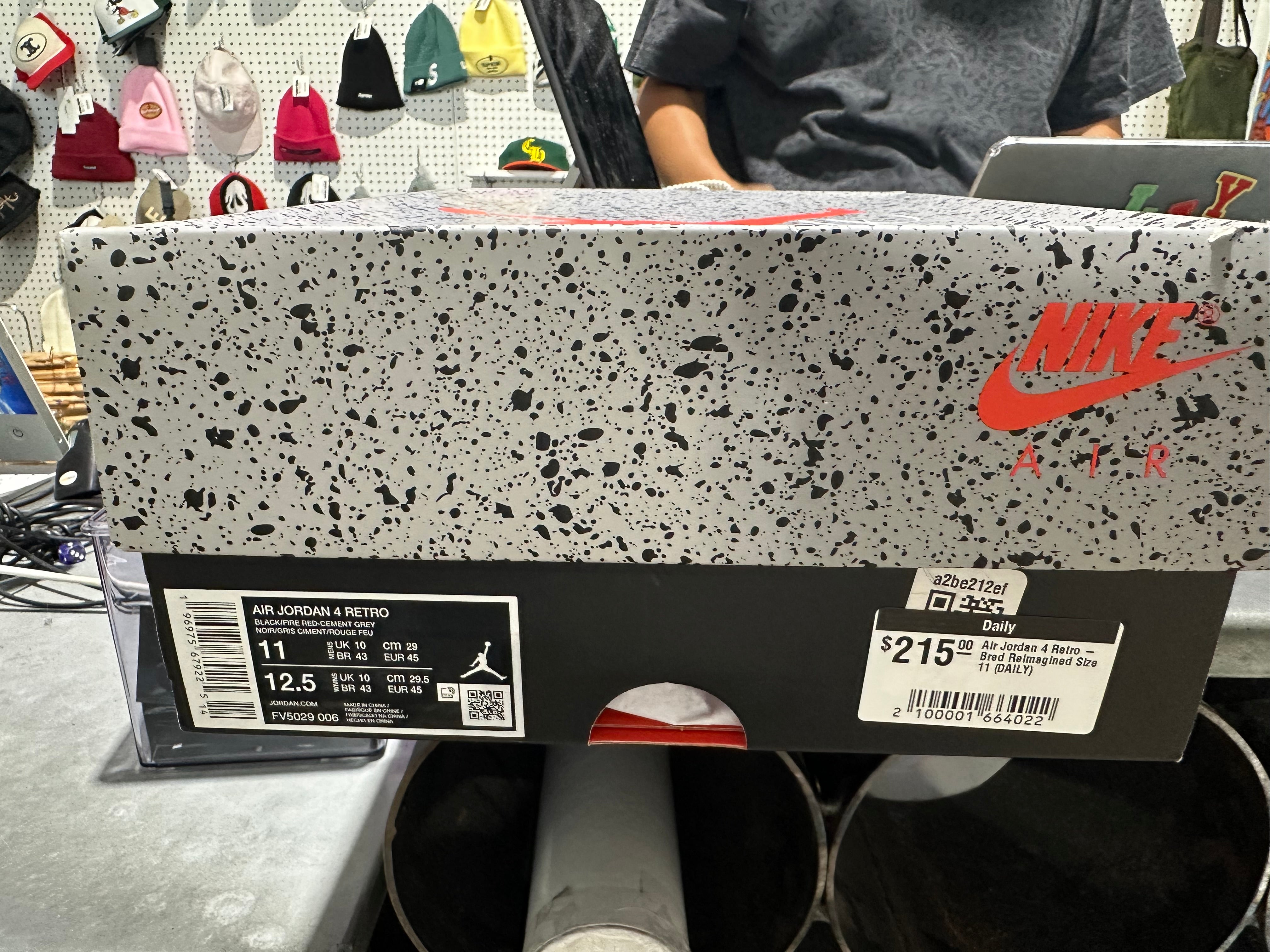 Air Jordan 4 Retro - Bred Reimagined Size 11