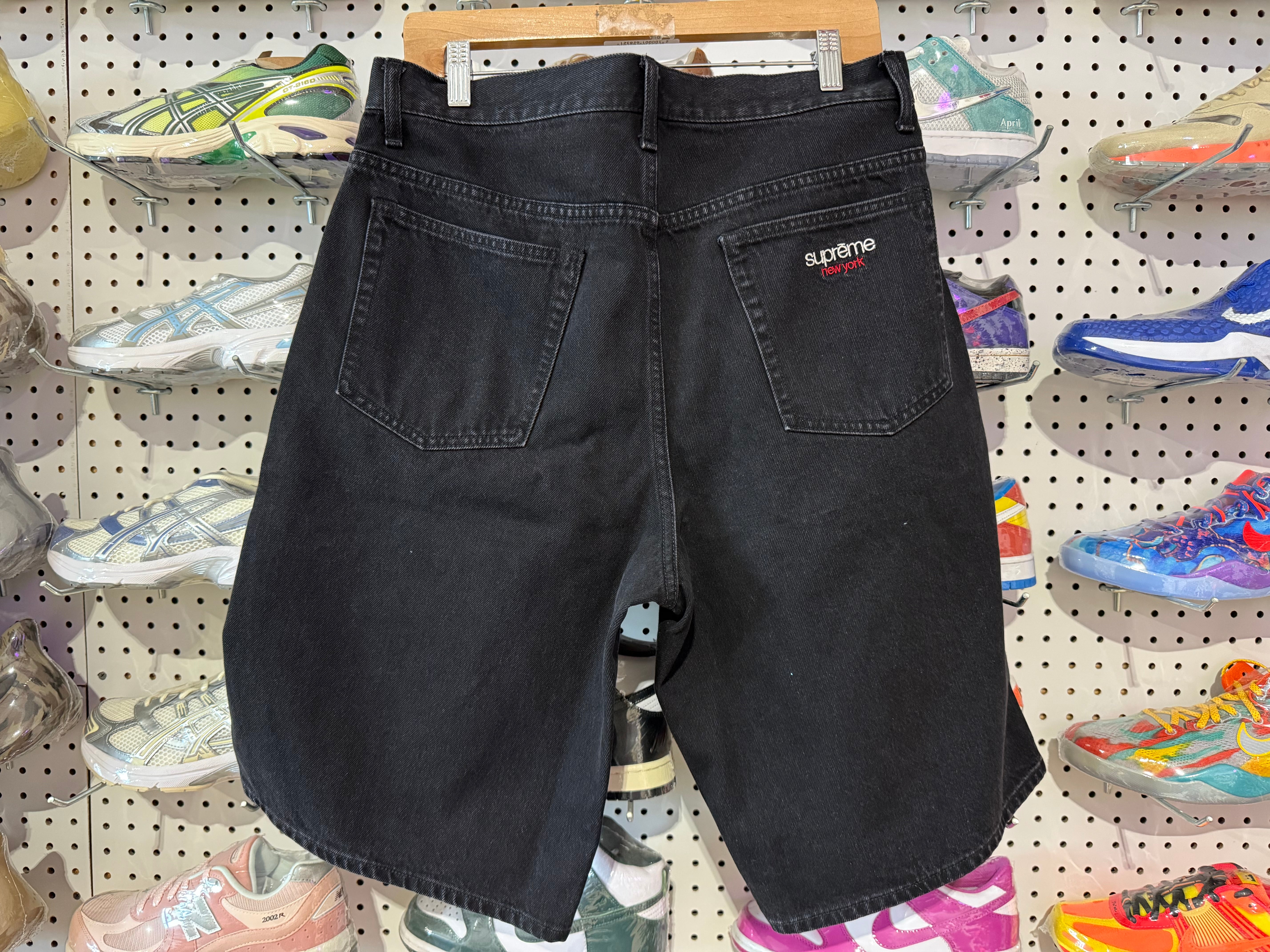 NEW Supreme SS25 Baggy Denim Shorts - Black Size 32