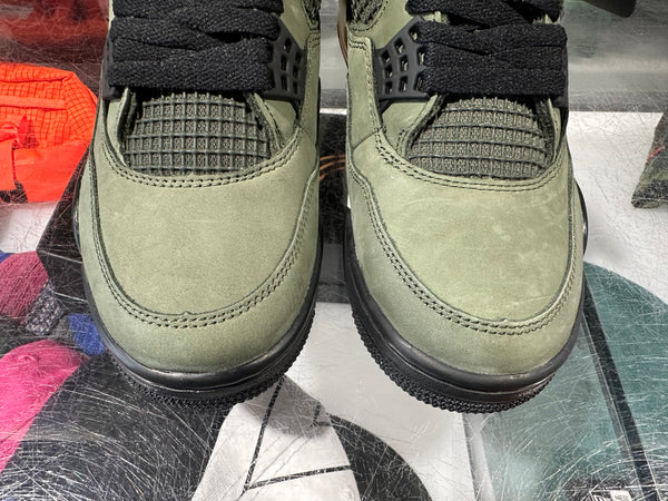 Air Jordan 4 Retro OG SP - Undefeated Size 8