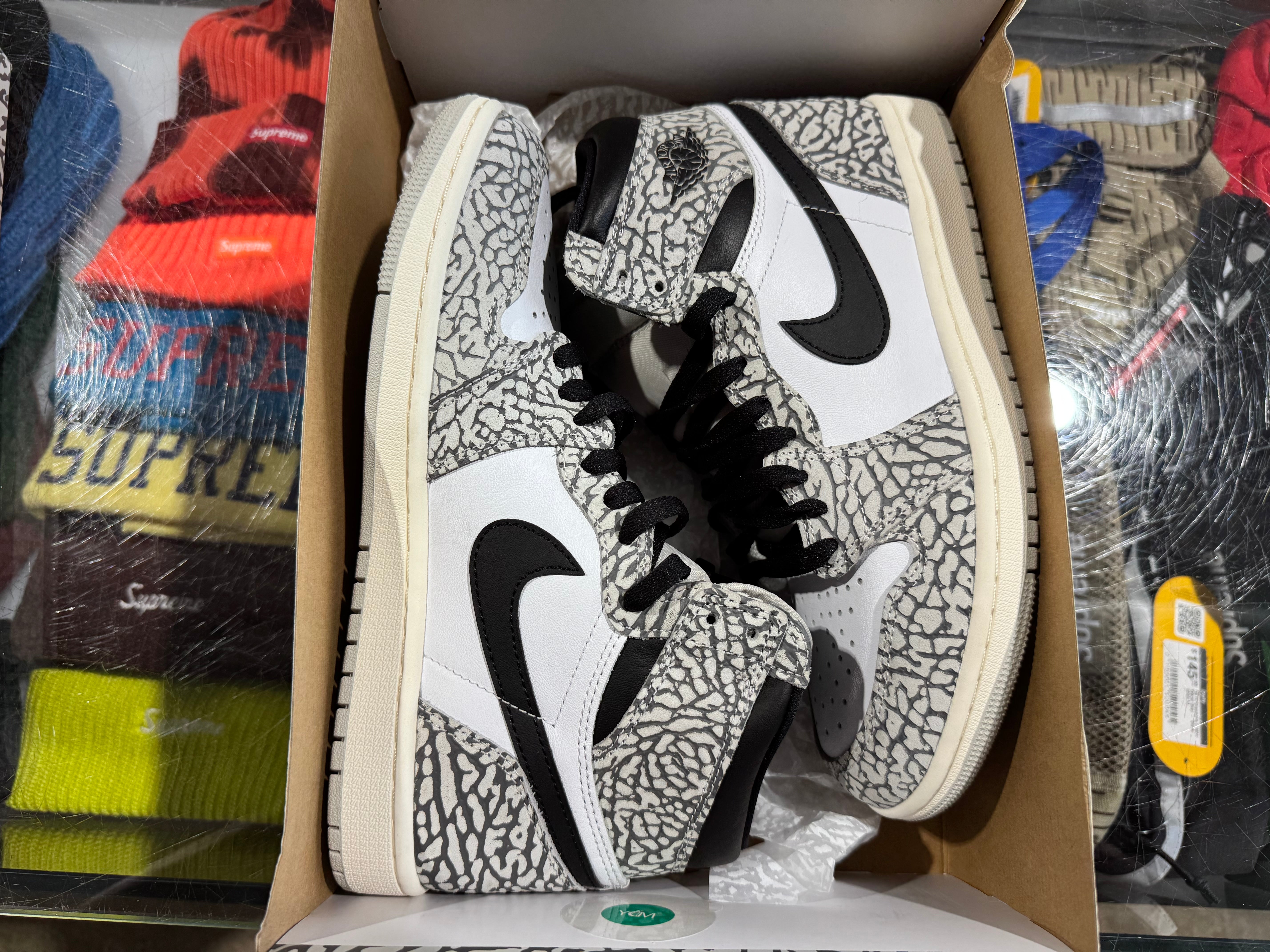 Air Jordan 1 Retro High OG - White Cement Size 8.5