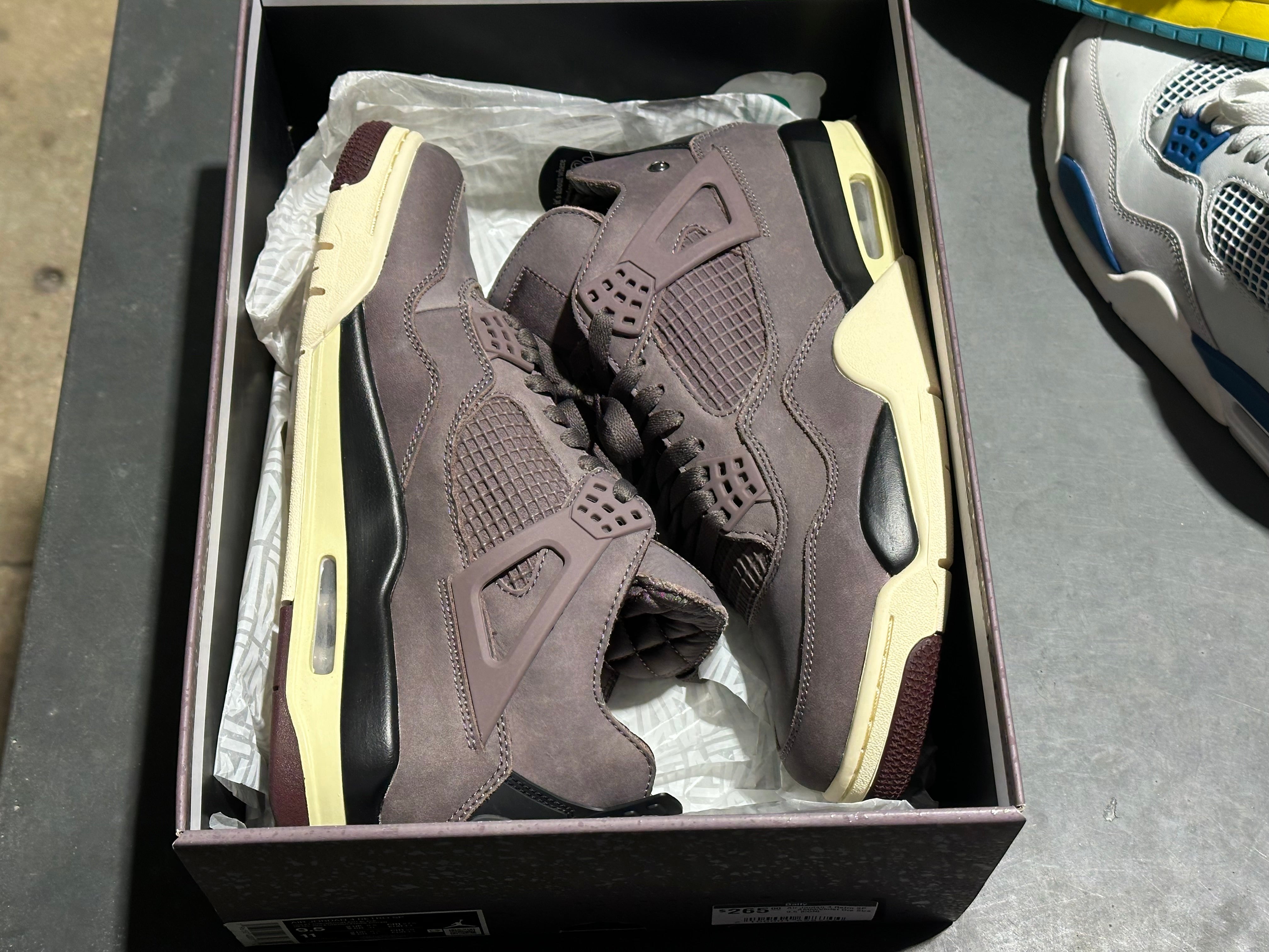 Air Jordan 4 Retro SP - AMM/Violet Ore Size 9.5