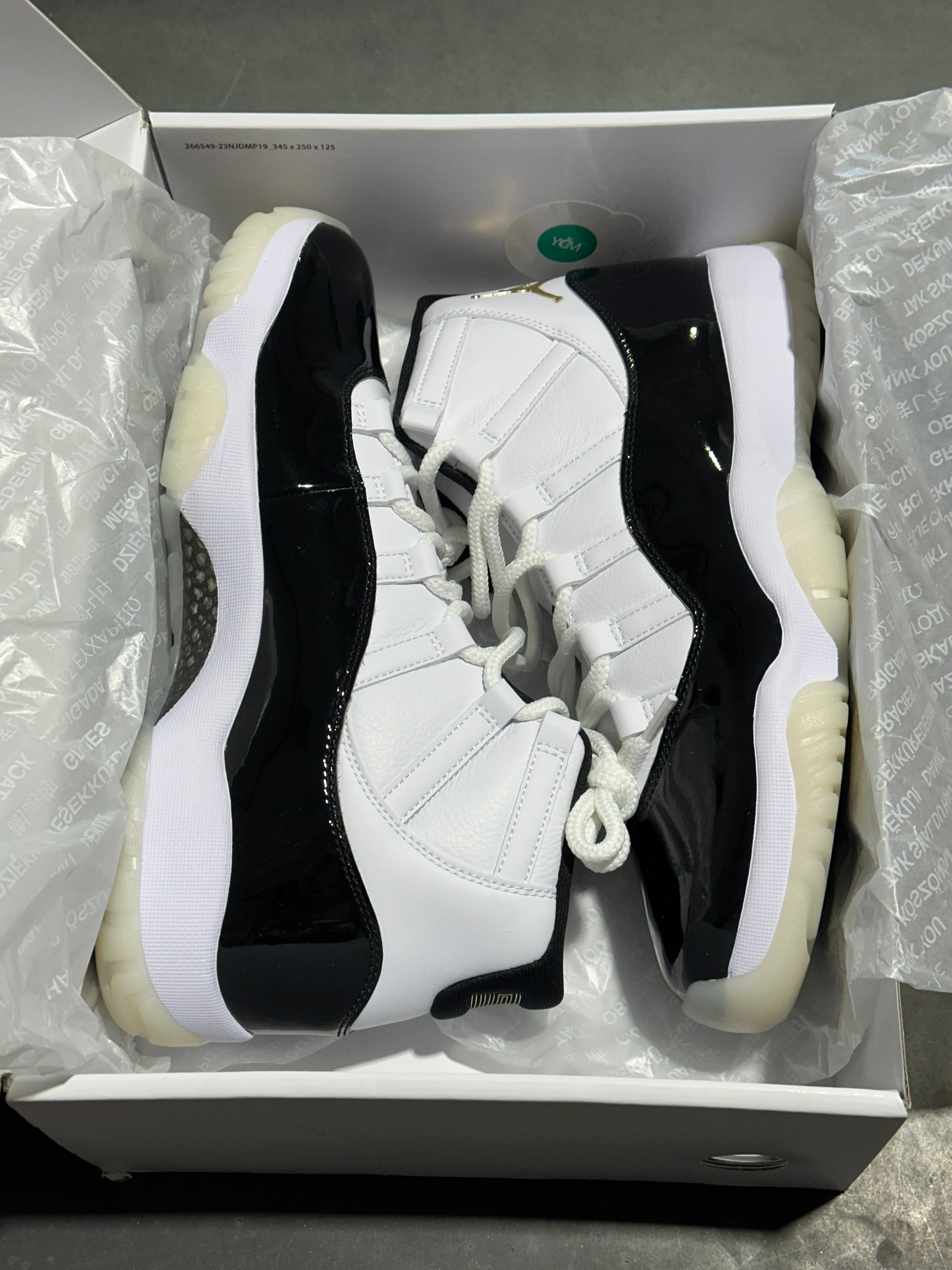 Air Jordan 11 Retro - Gratitude Size 10.5