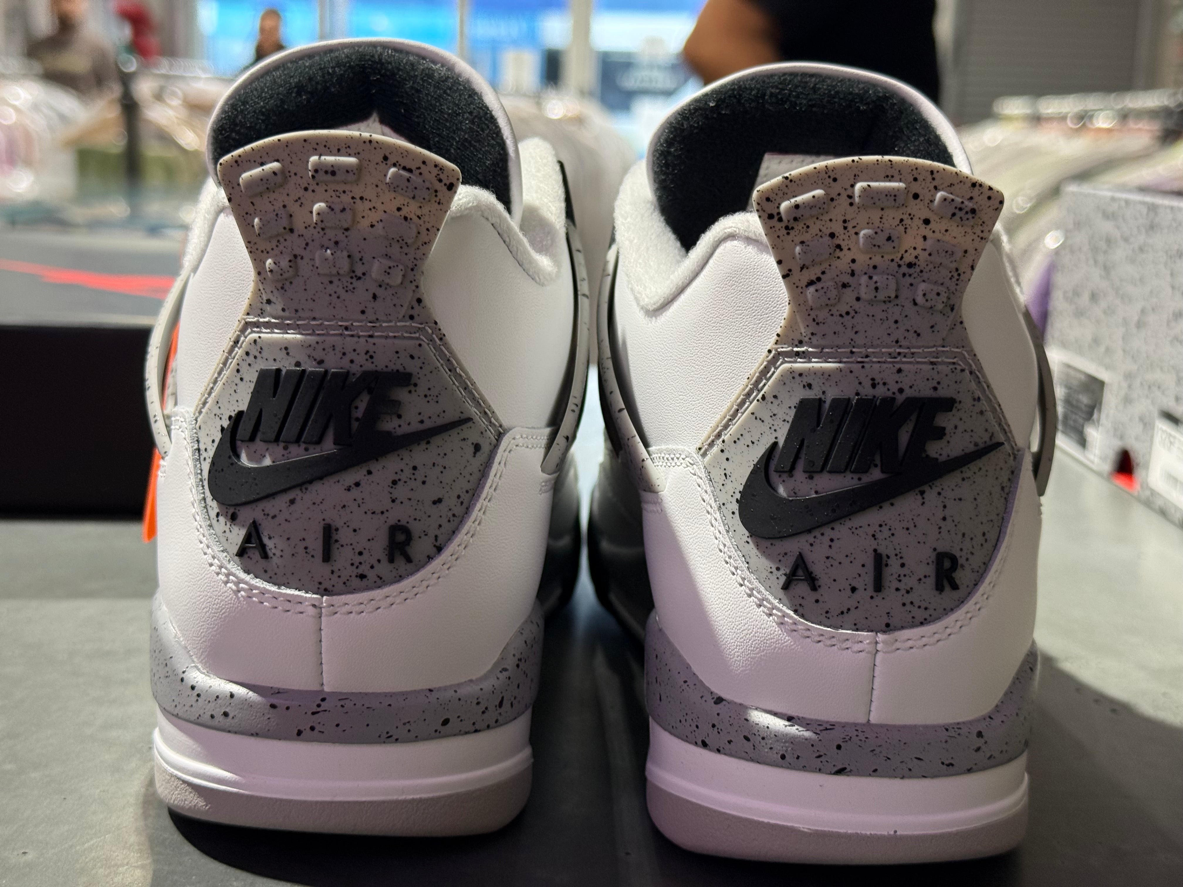 Air Jordan 4 Retro - White Cement 2025 Size 8.5