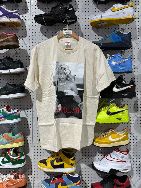 NEW Supreme Anna Nicole Smith Tee - Natural Size Medium