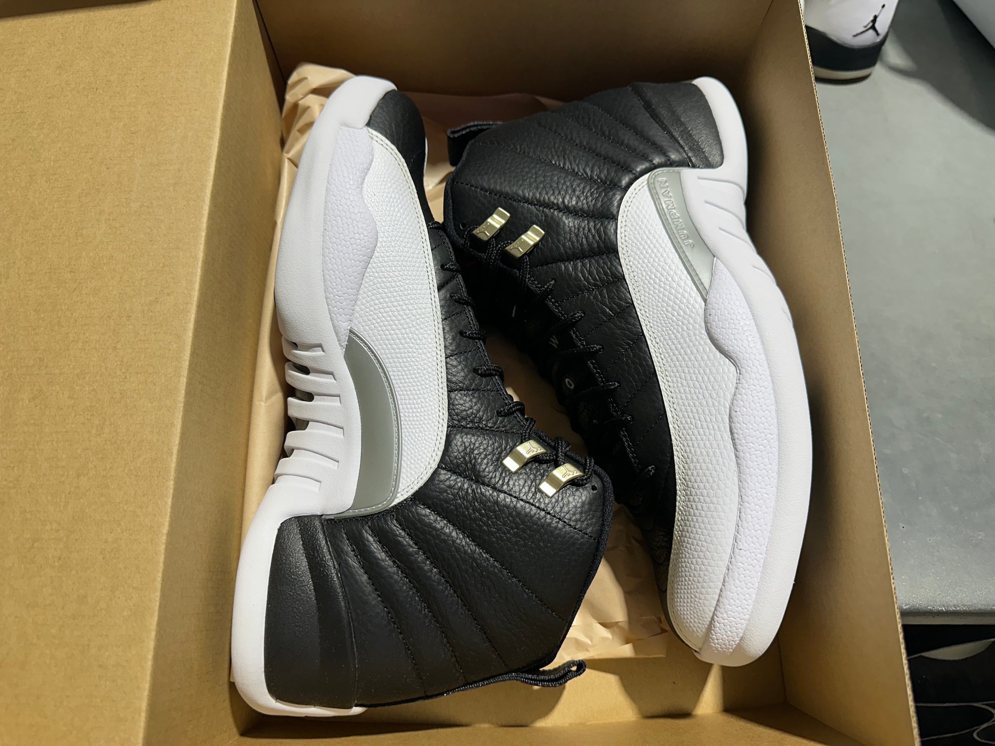 Air Jordan 12 Retro - Playoffs 2022 Size 13