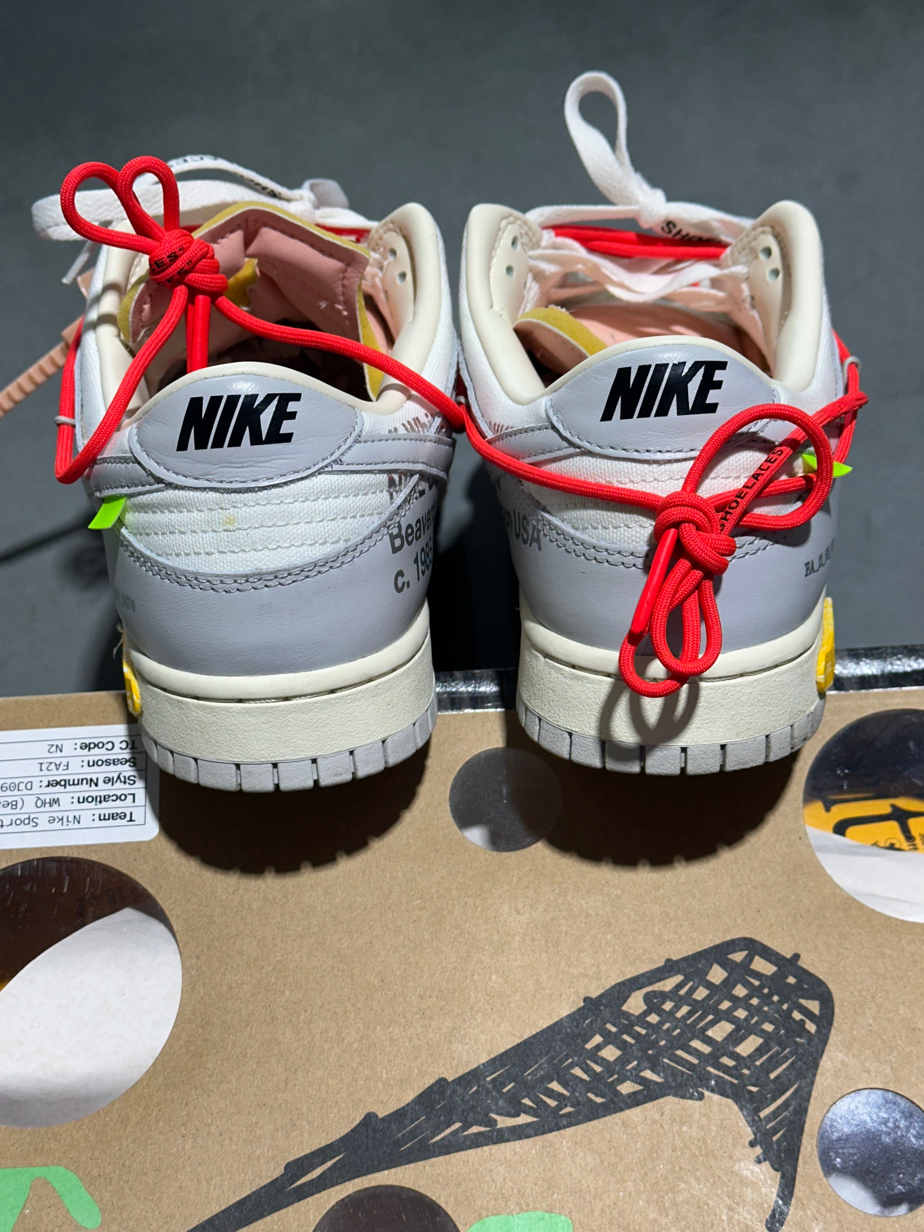 Nike Dunk Low / Off White - Lot 6 Size 10