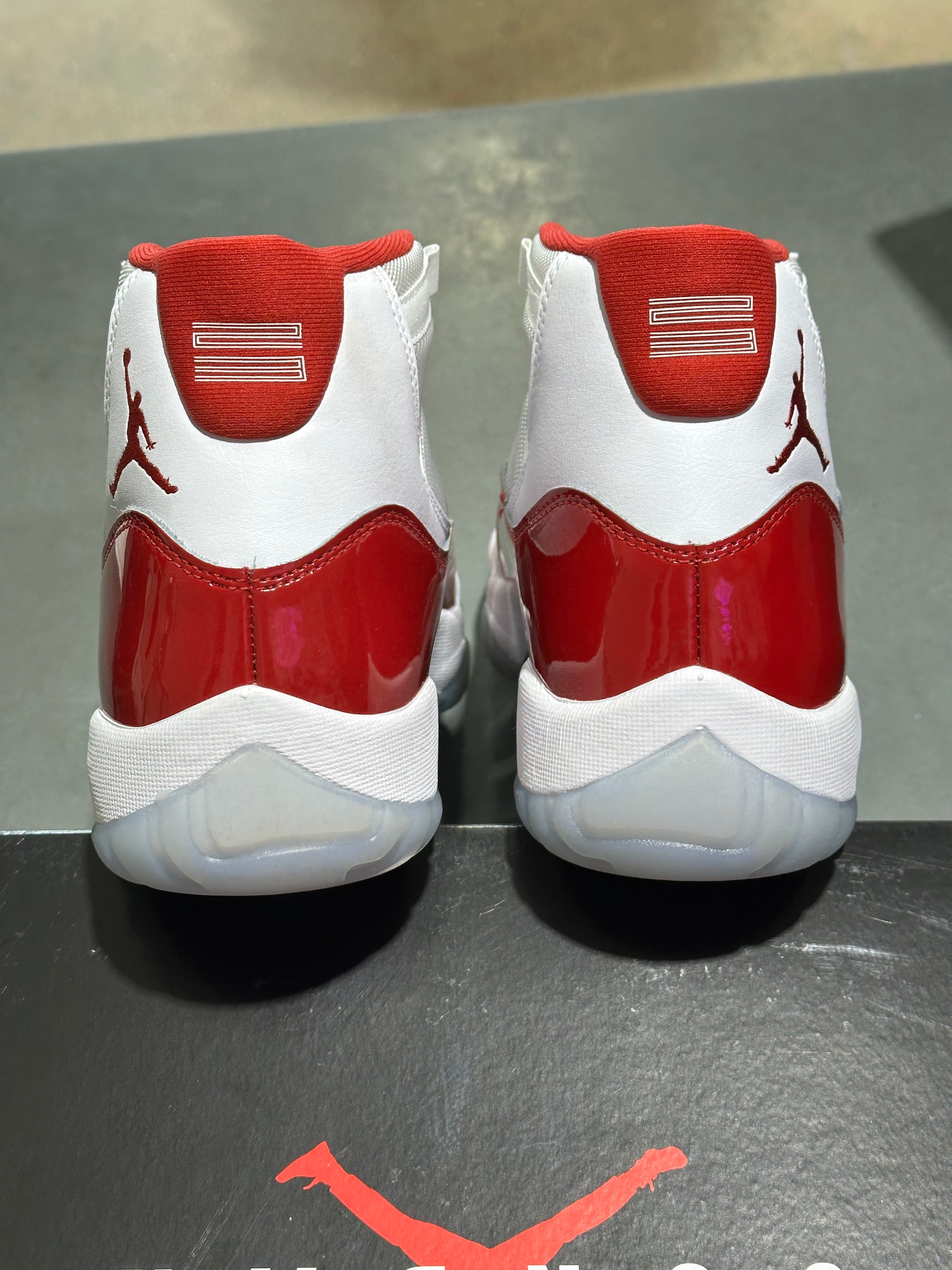 Air Jordan 11 Retro - Cherry Size 10