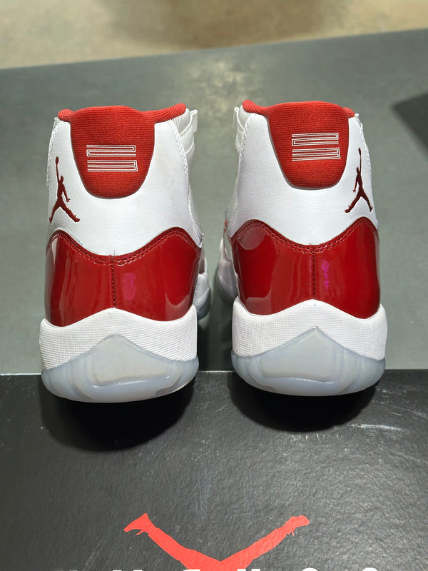 Air Jordan 11 Retro - Cherry Size 10