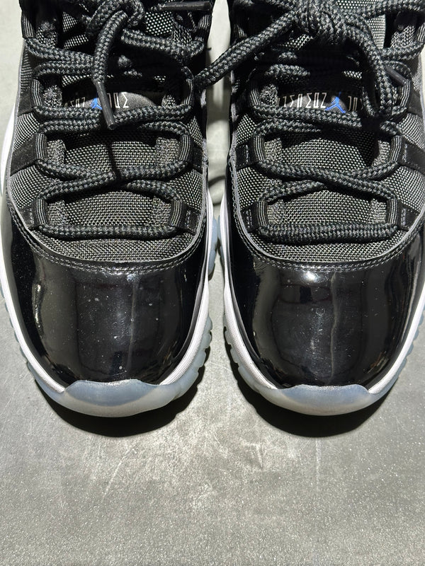 Air Jordan 11 Retro Low - Space Jam Size 9