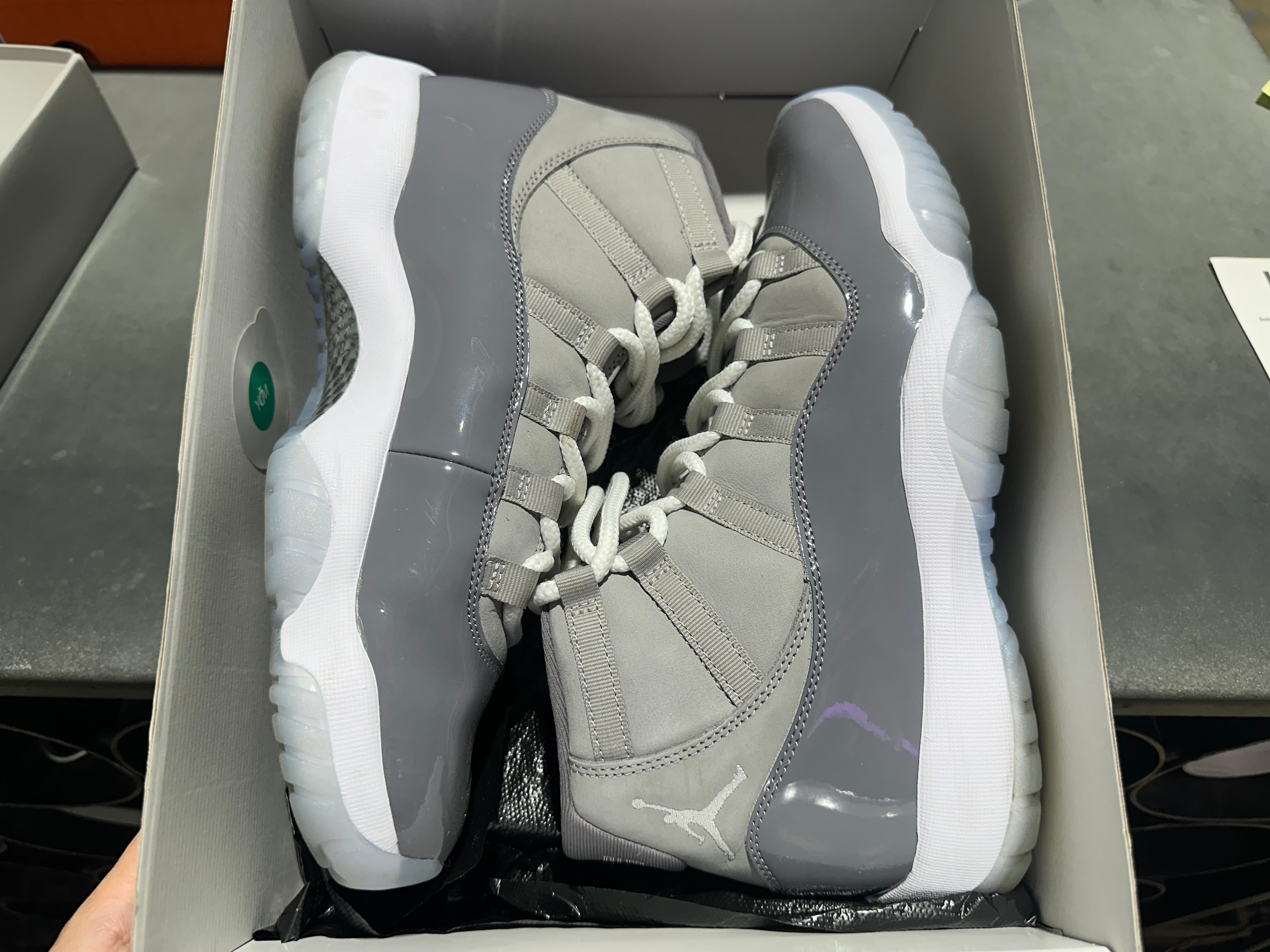 Air Jordan 11 Retro - Cool Grey Size 10