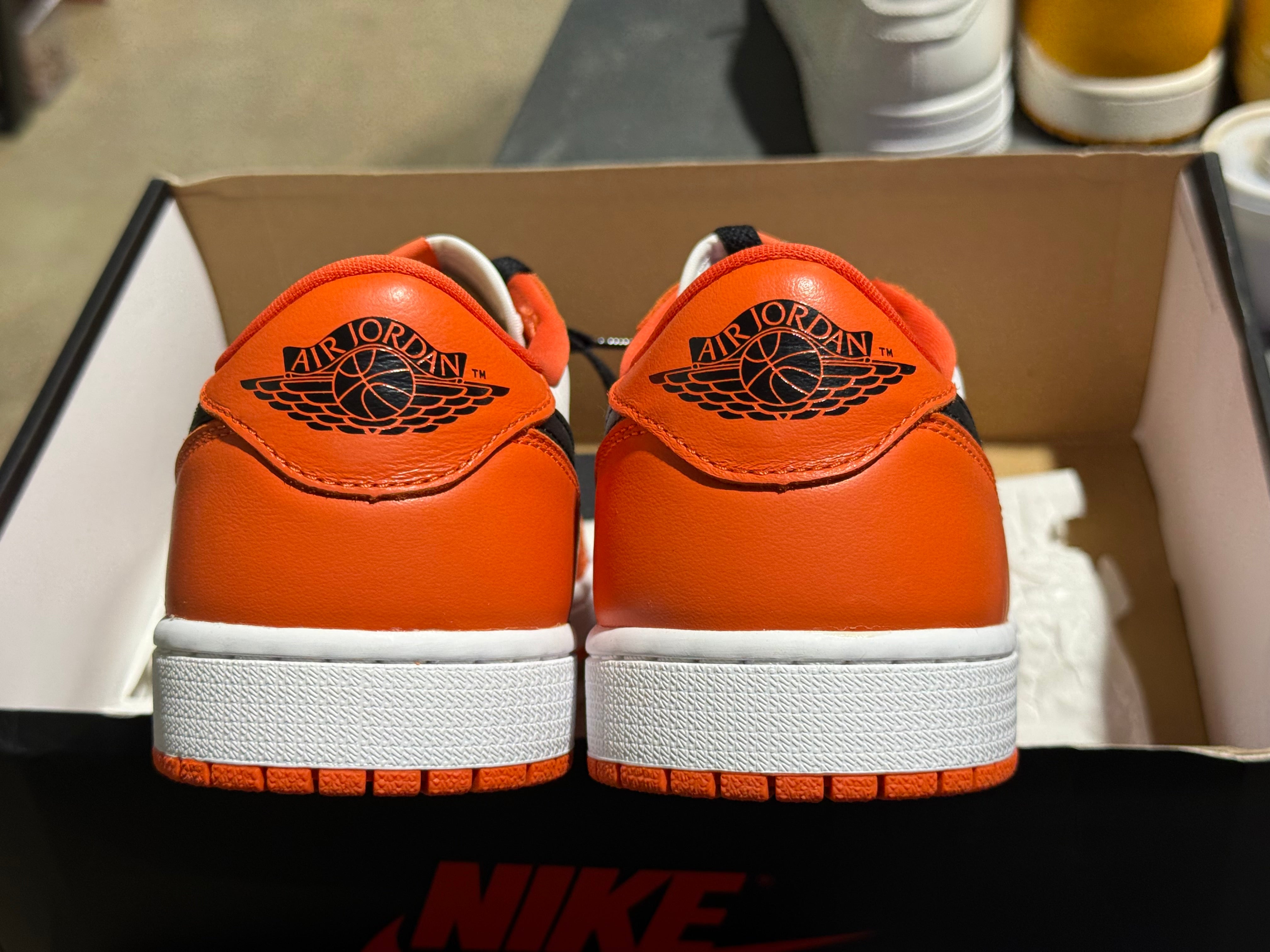 Air Jordan 1 Retro Low OG - Starfish Size 11.5