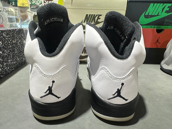 Air Jordan 5 Retro - Reverse Metallic Size 9