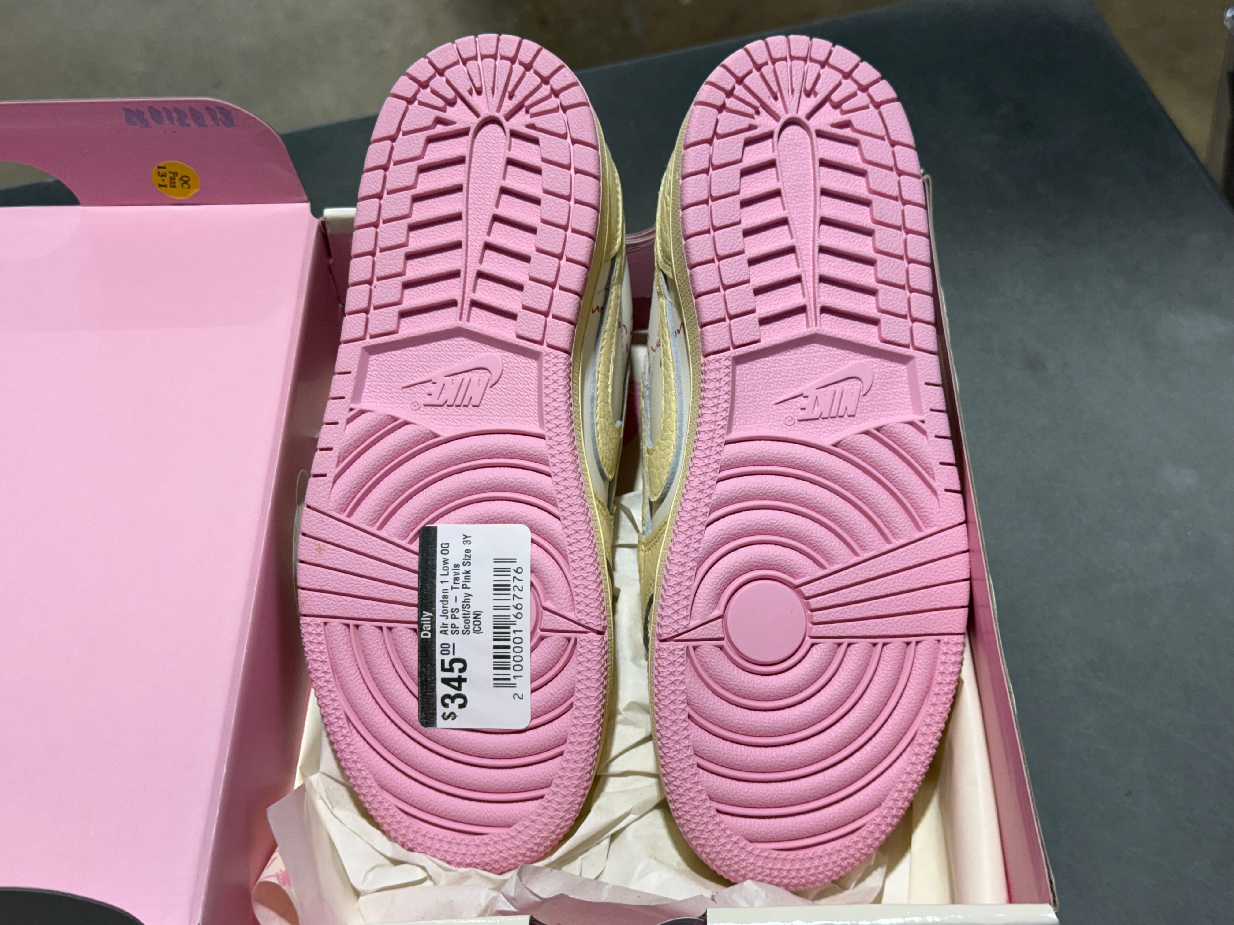 Air Jordan 1 Low OG SP (PS) - Travis Scott/Shy Pink Size 3Y