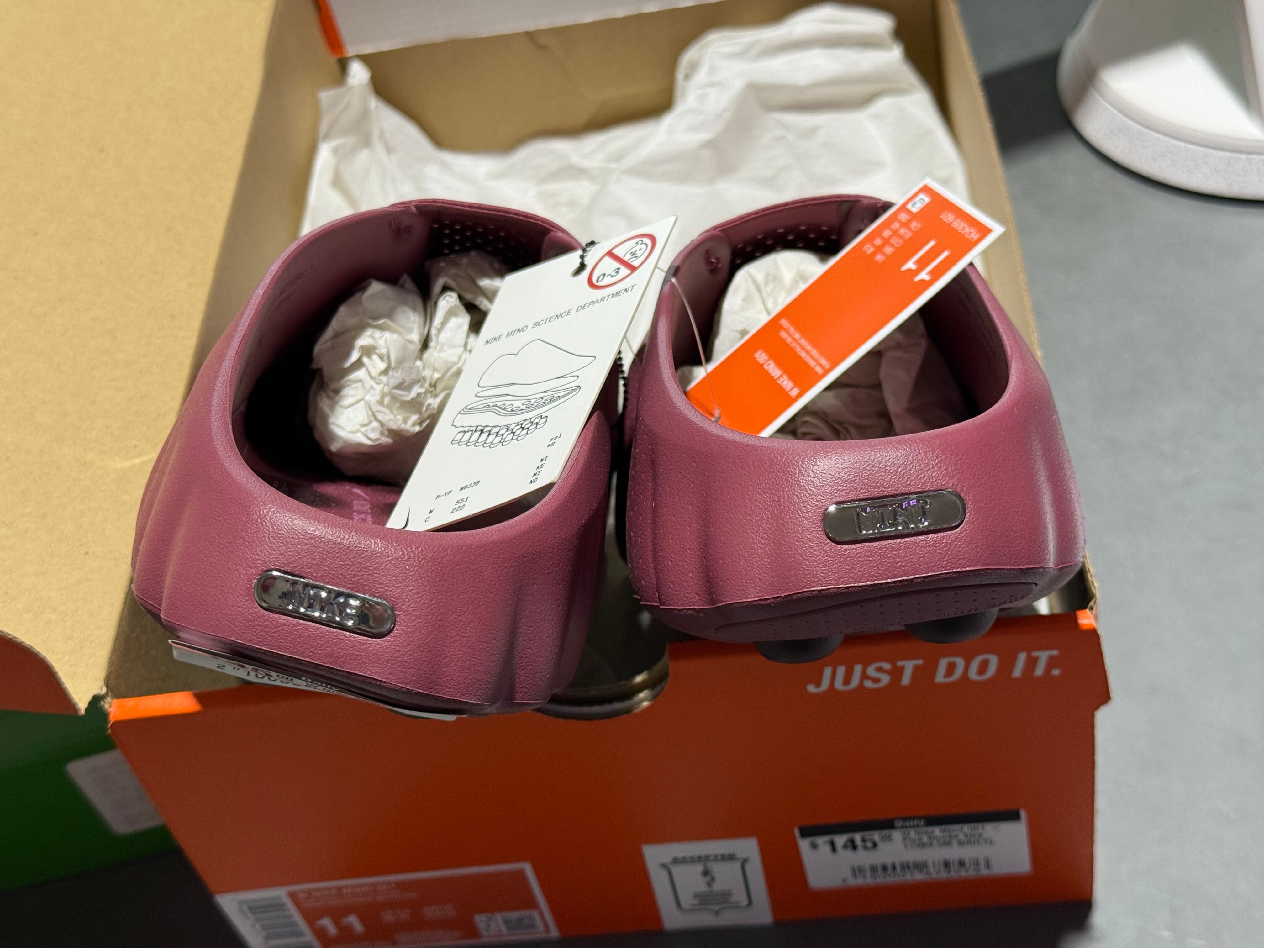 W Nike Mind 001 - Pink Smoke Size 11W/9.5M