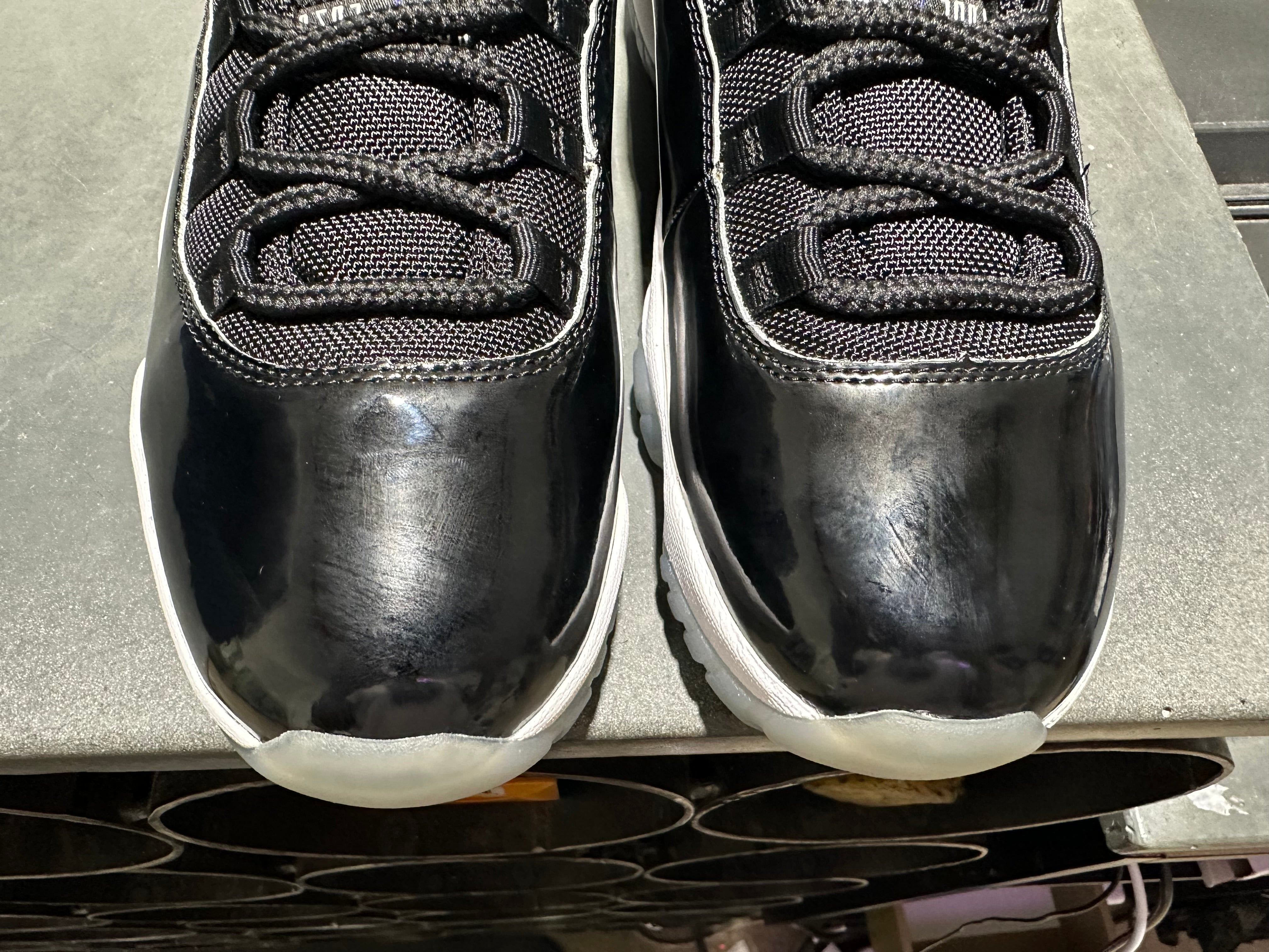 Air Jordan 11 Retro - Space Jam Size 9.5