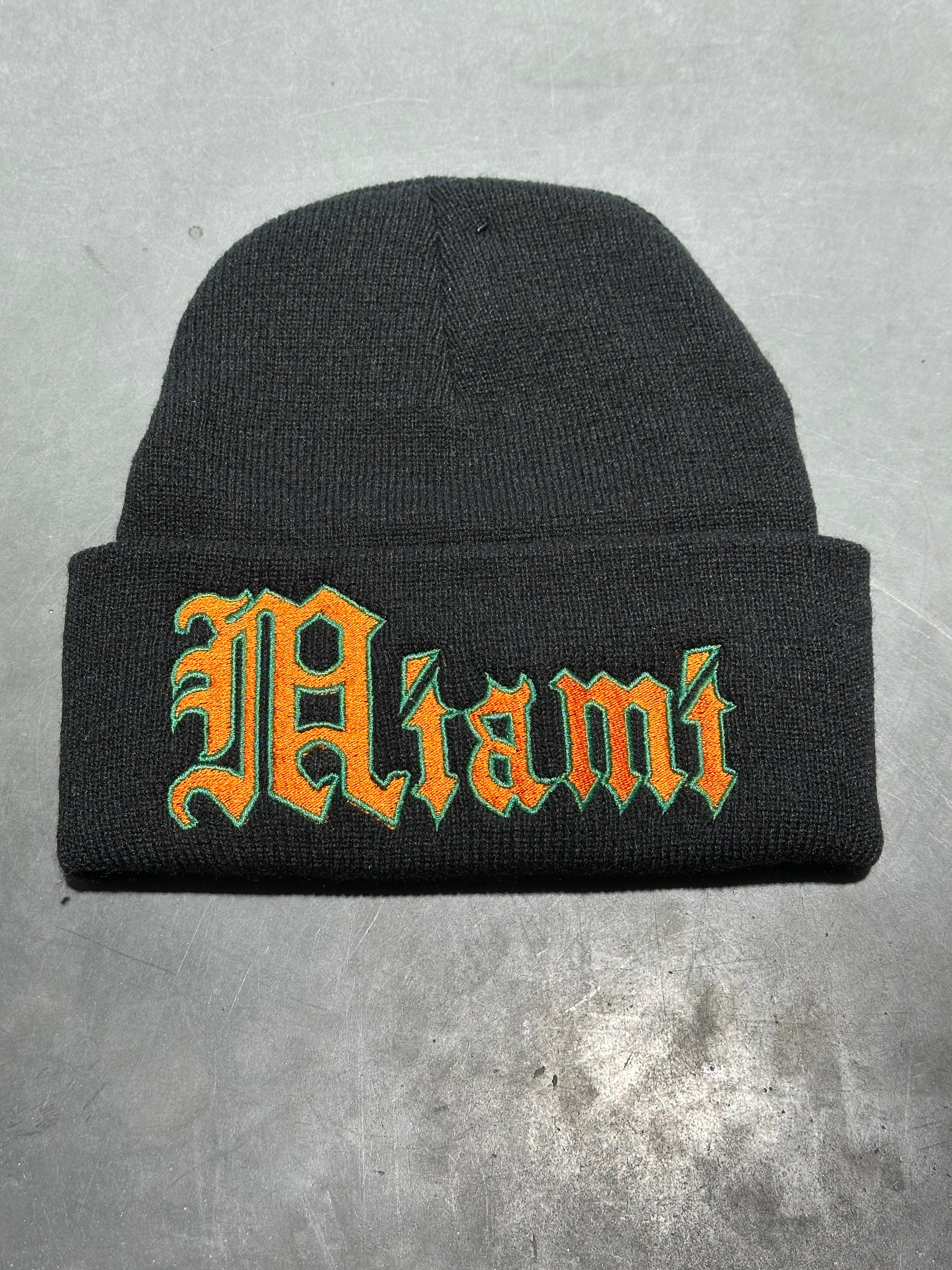 NEW Daily Con Mucho Amor Beanie