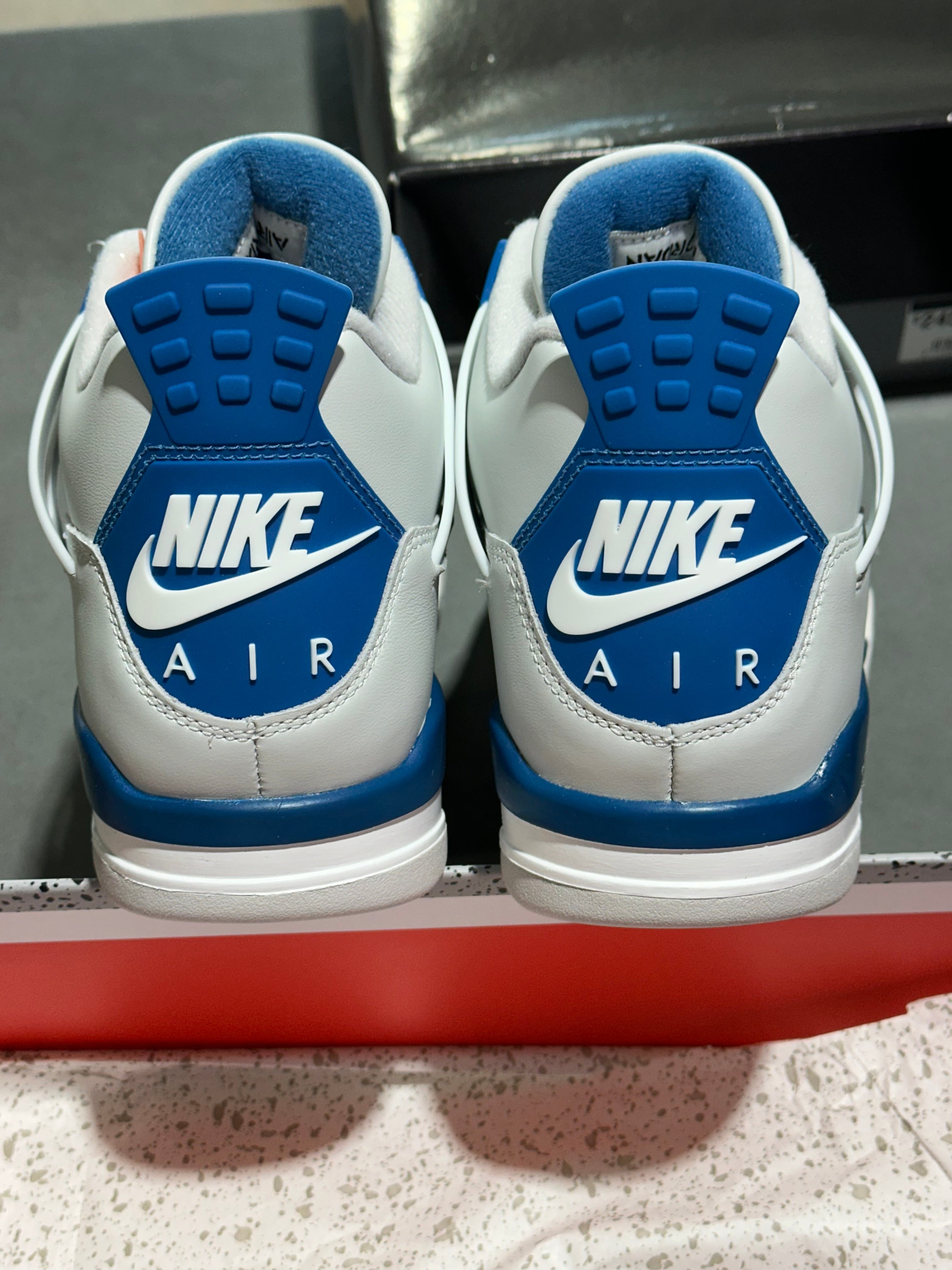 Air Jordan 4 Retro - Military Blue 2024 Size 10