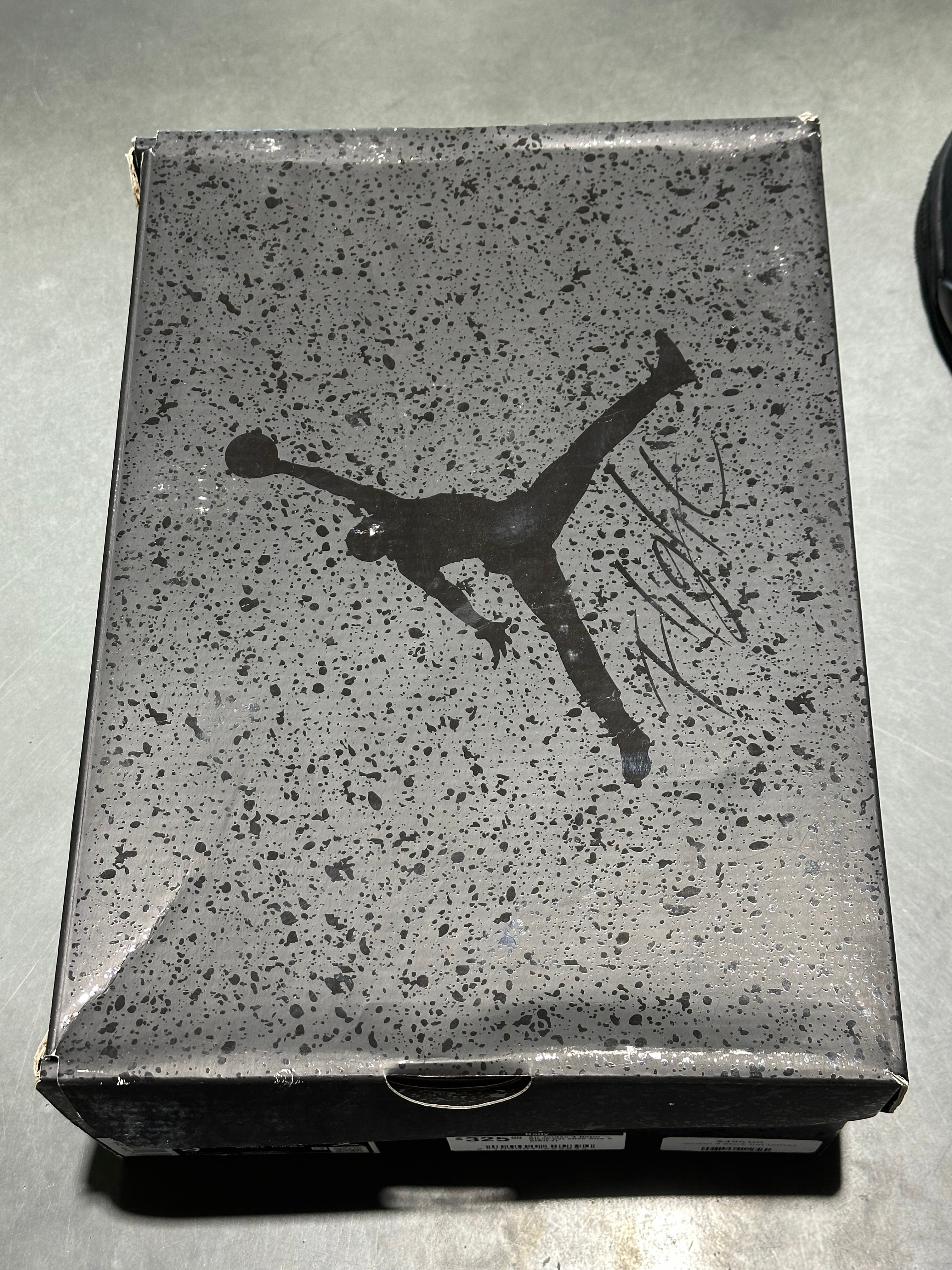 Air Jordan 4 Retro - Black Cat 2025 Size 9