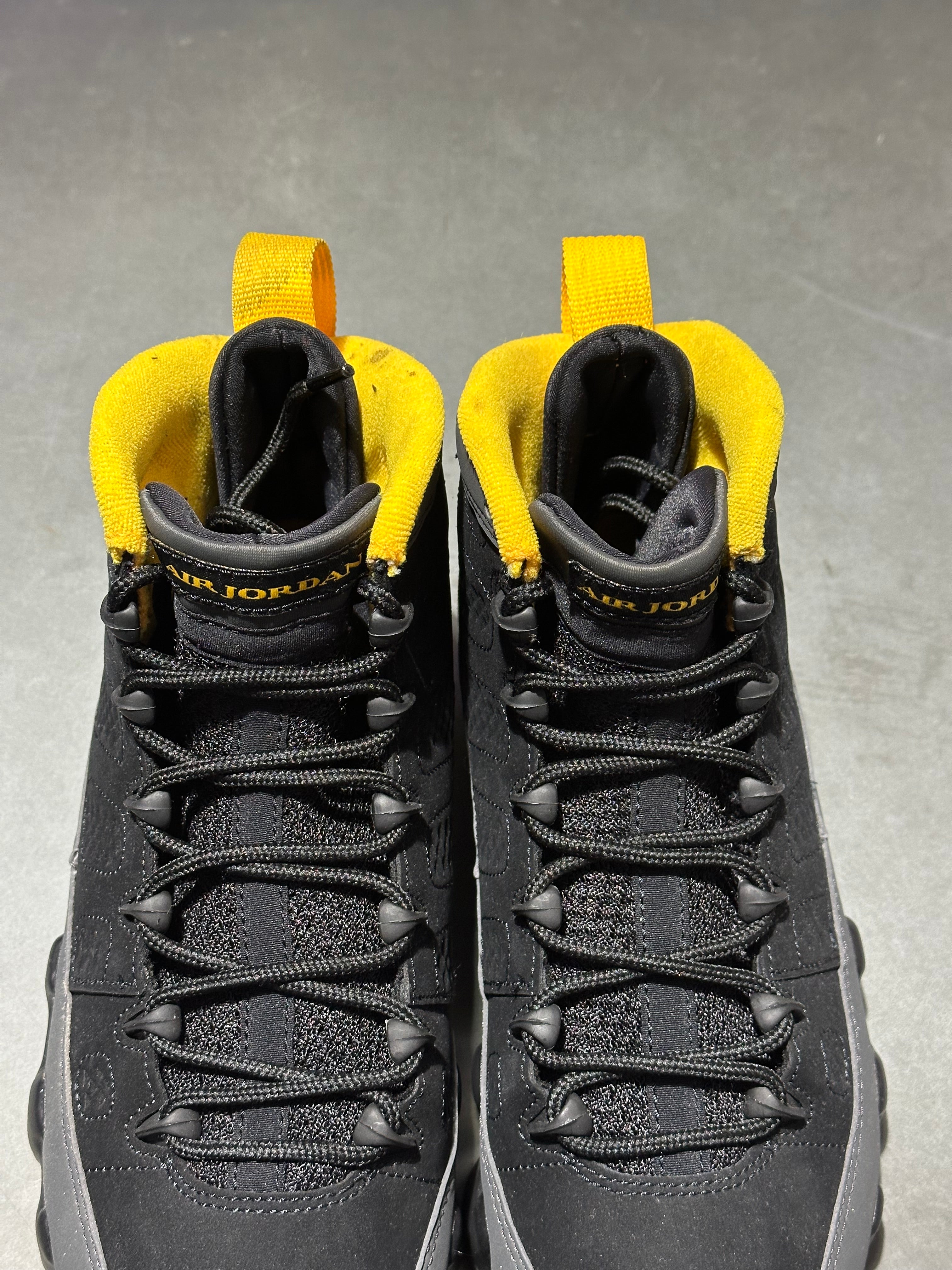 Air Jordan 9 Retro - Dark Charcoal University Gold Size 8