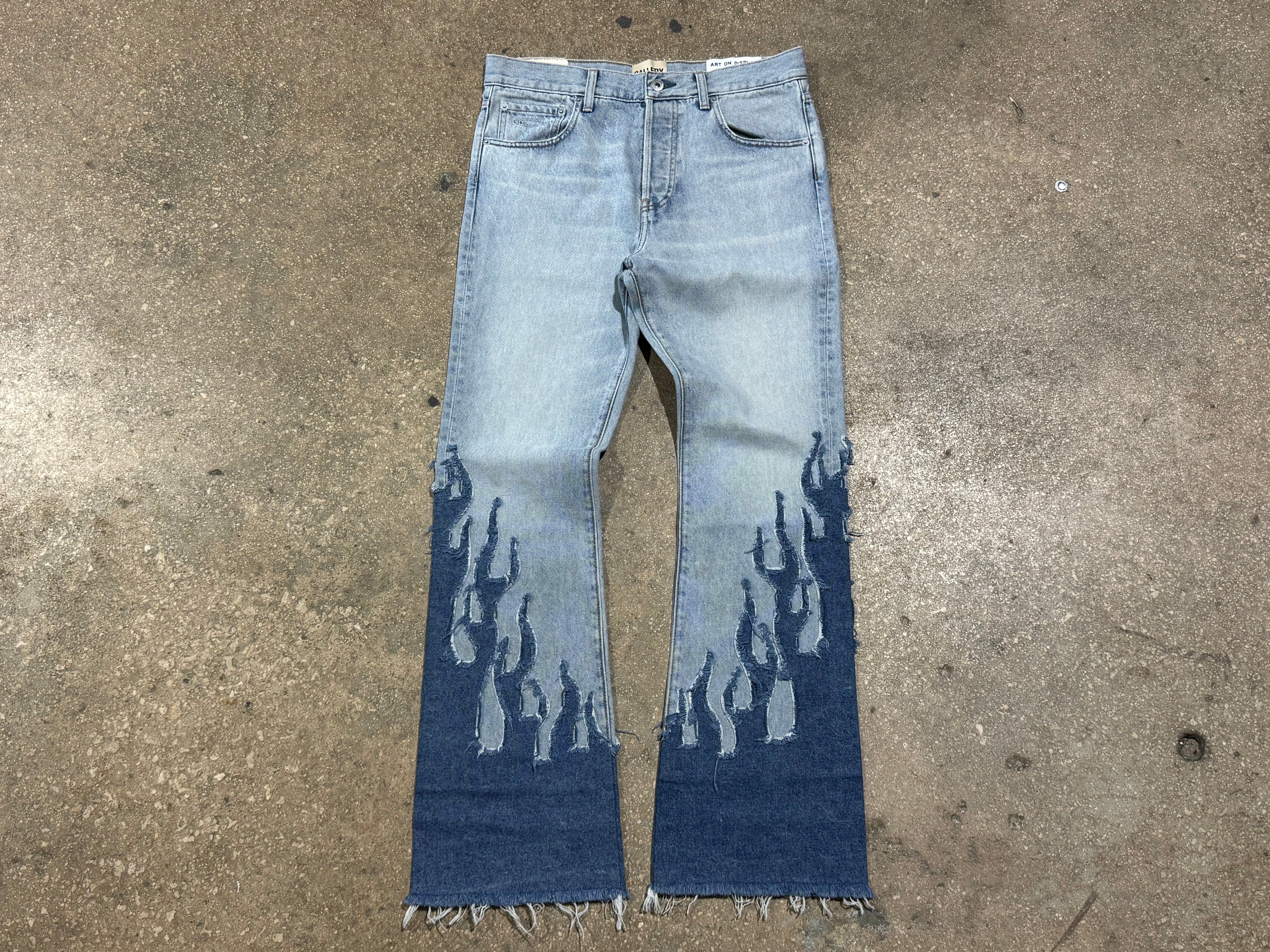 NEW Gallery Department Flame Flared Denim - Blue Size 31