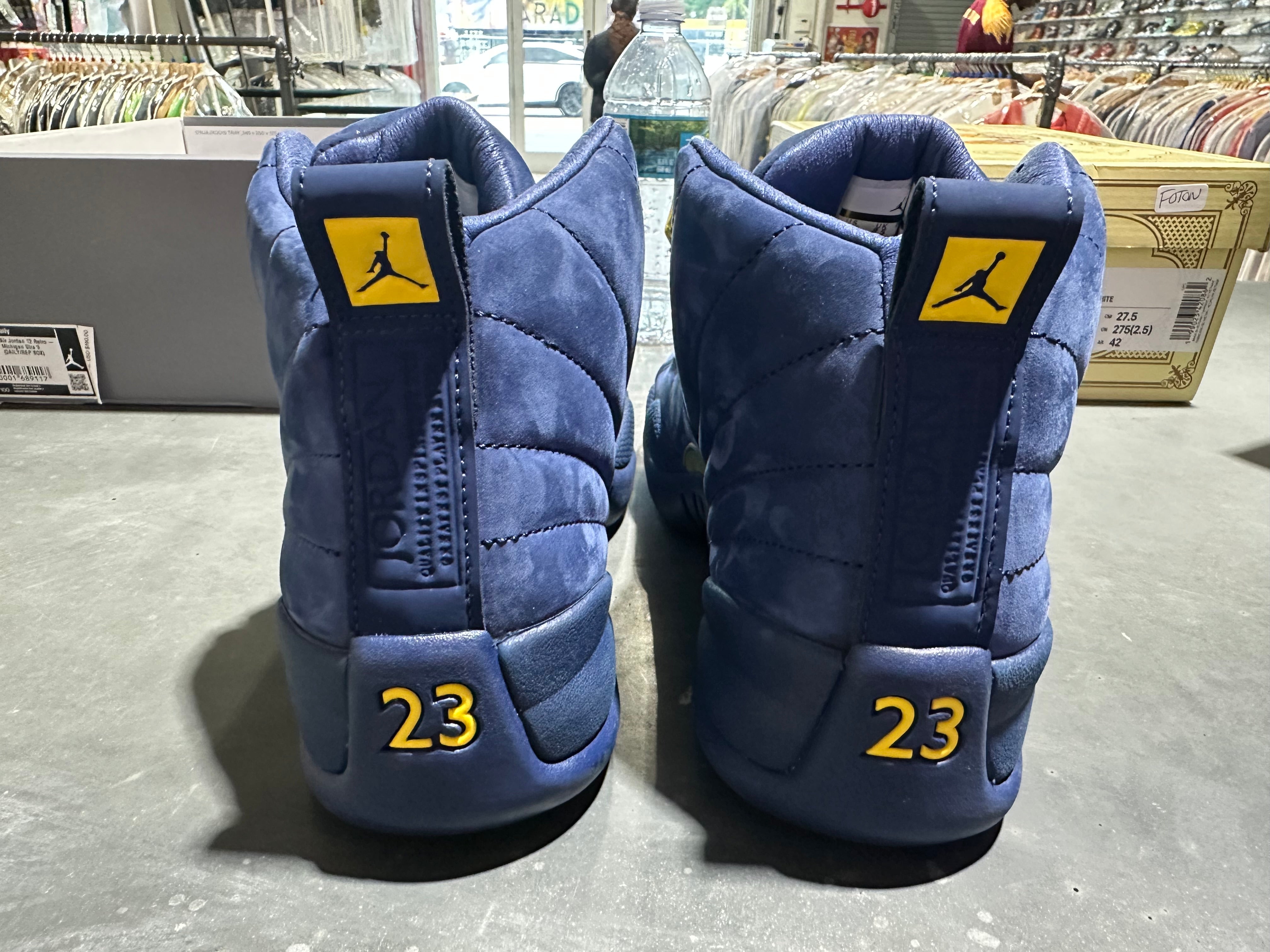 Air Jordan 12 Retro - Michigan Size 9.5