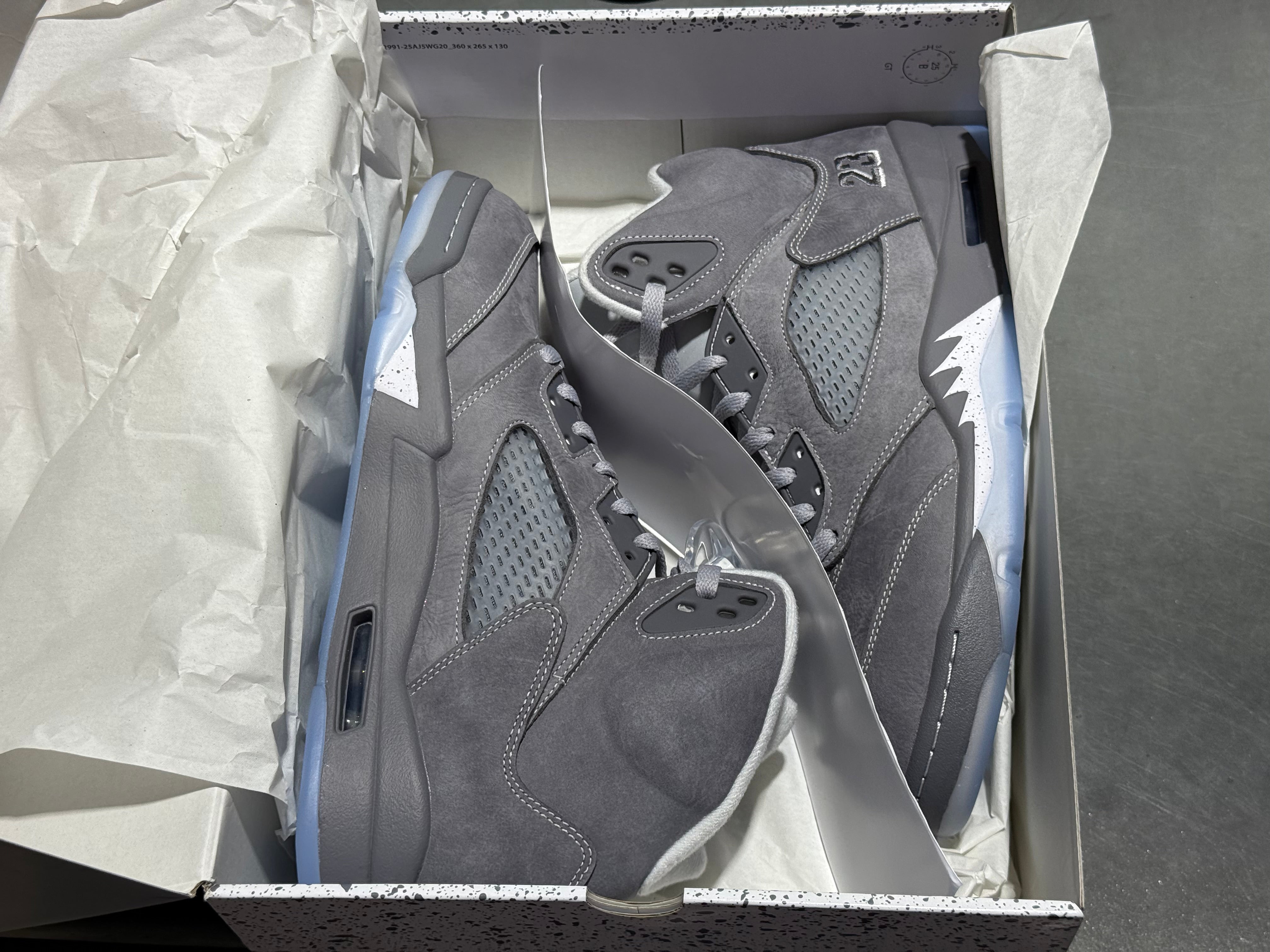 Air Jordan 5 Retro - Wolf Grey Size 11.5