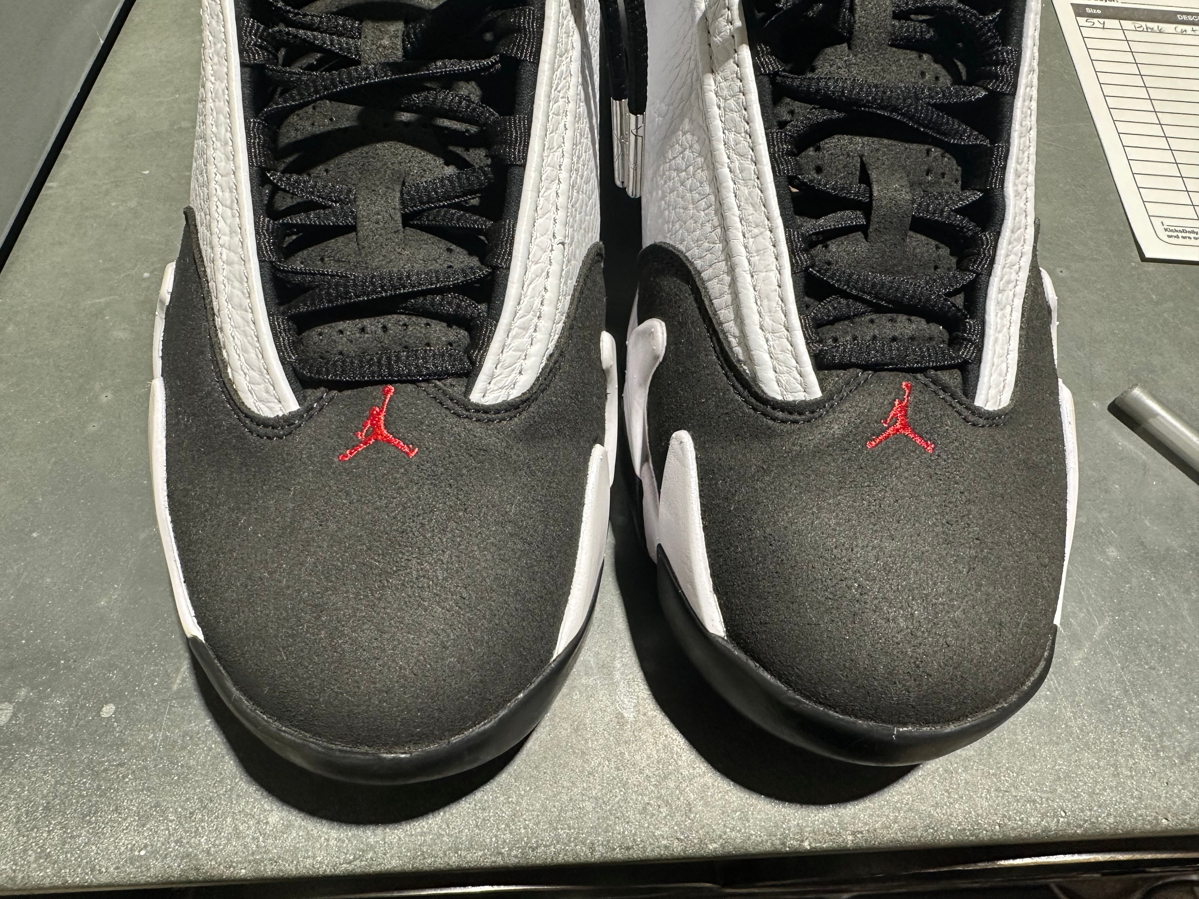 Air Jordan 14 Retro - Black Toe Size 11