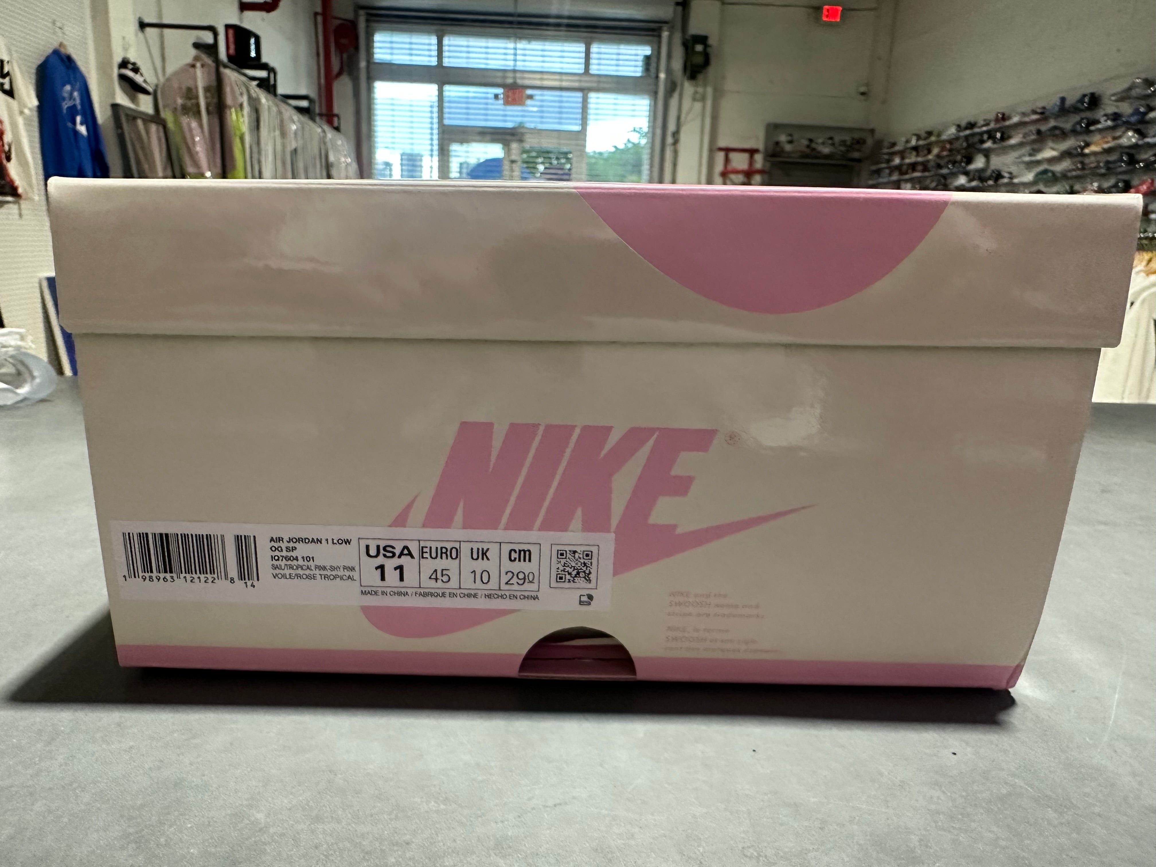 Air Jordan 1 Retro Low OG SP Travis Scott - Sail Tropical Pink Size 11