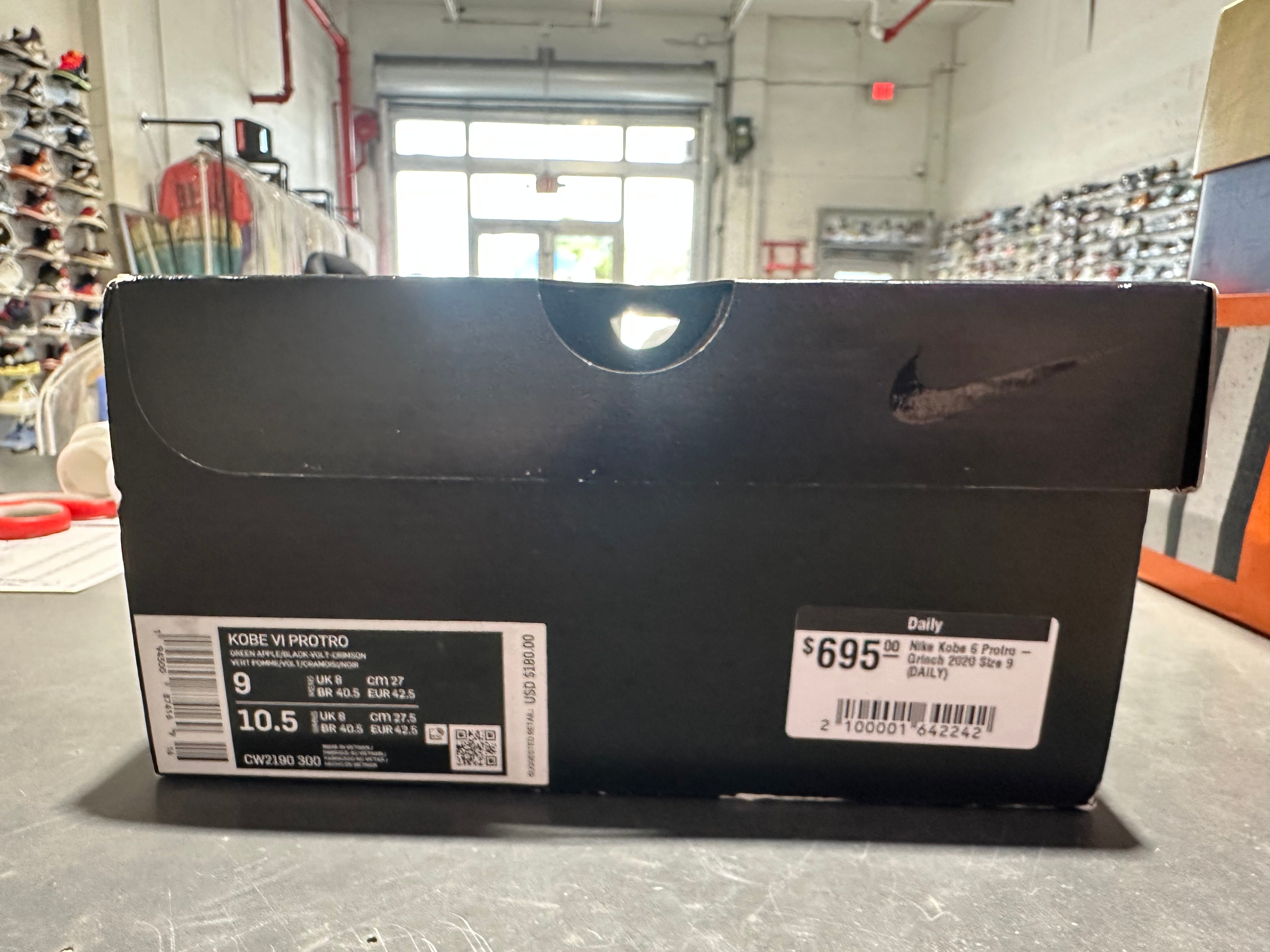 Nike Kobe 6 Protro - Grinch 2020 Size 9