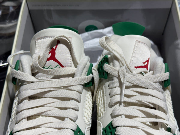 Air Jordan 4 Retro SB - Pine Green Size 9