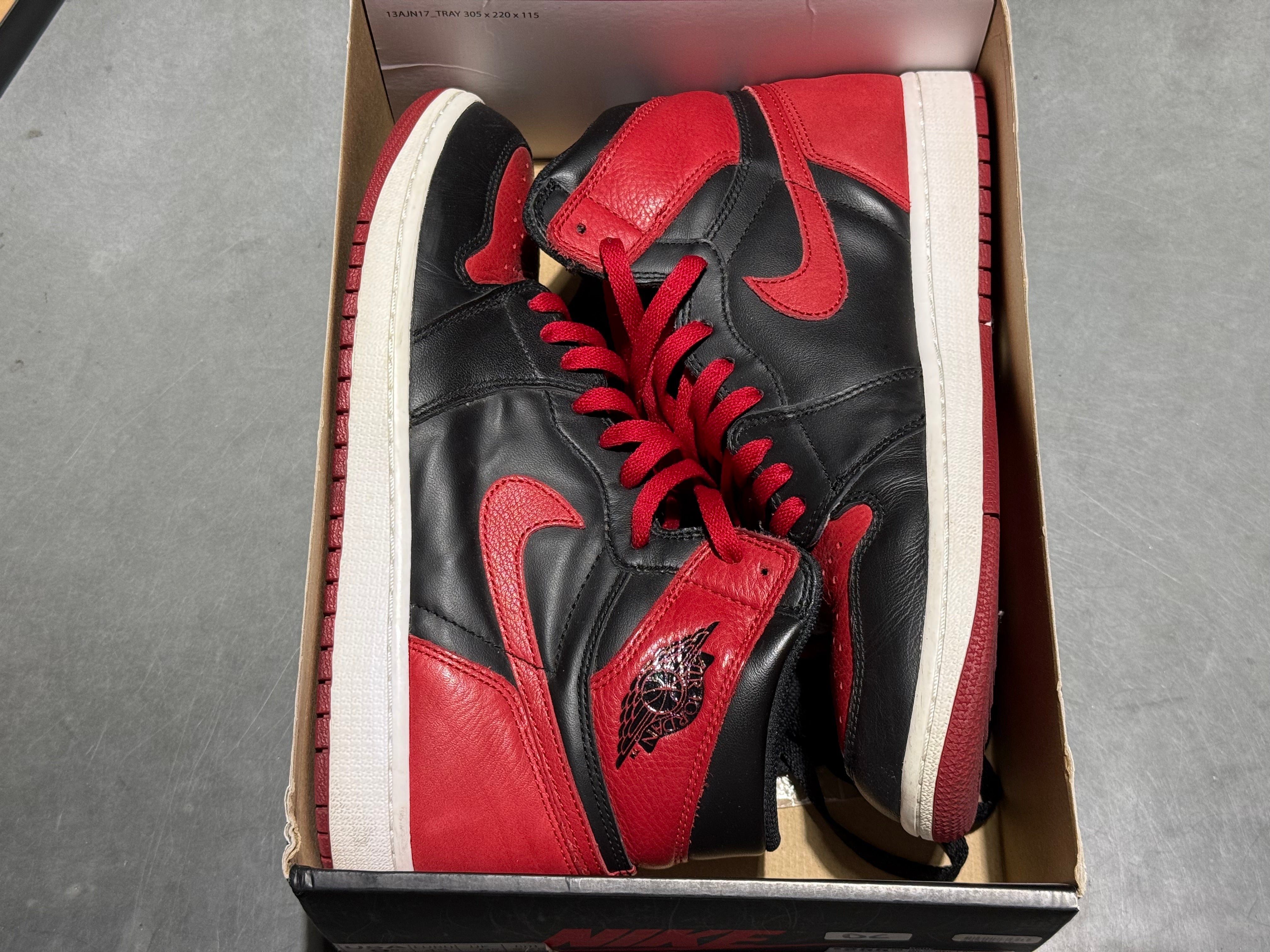 Air Jordan 1 Retro High OG - 2016 Banned/Bred Size 9.5