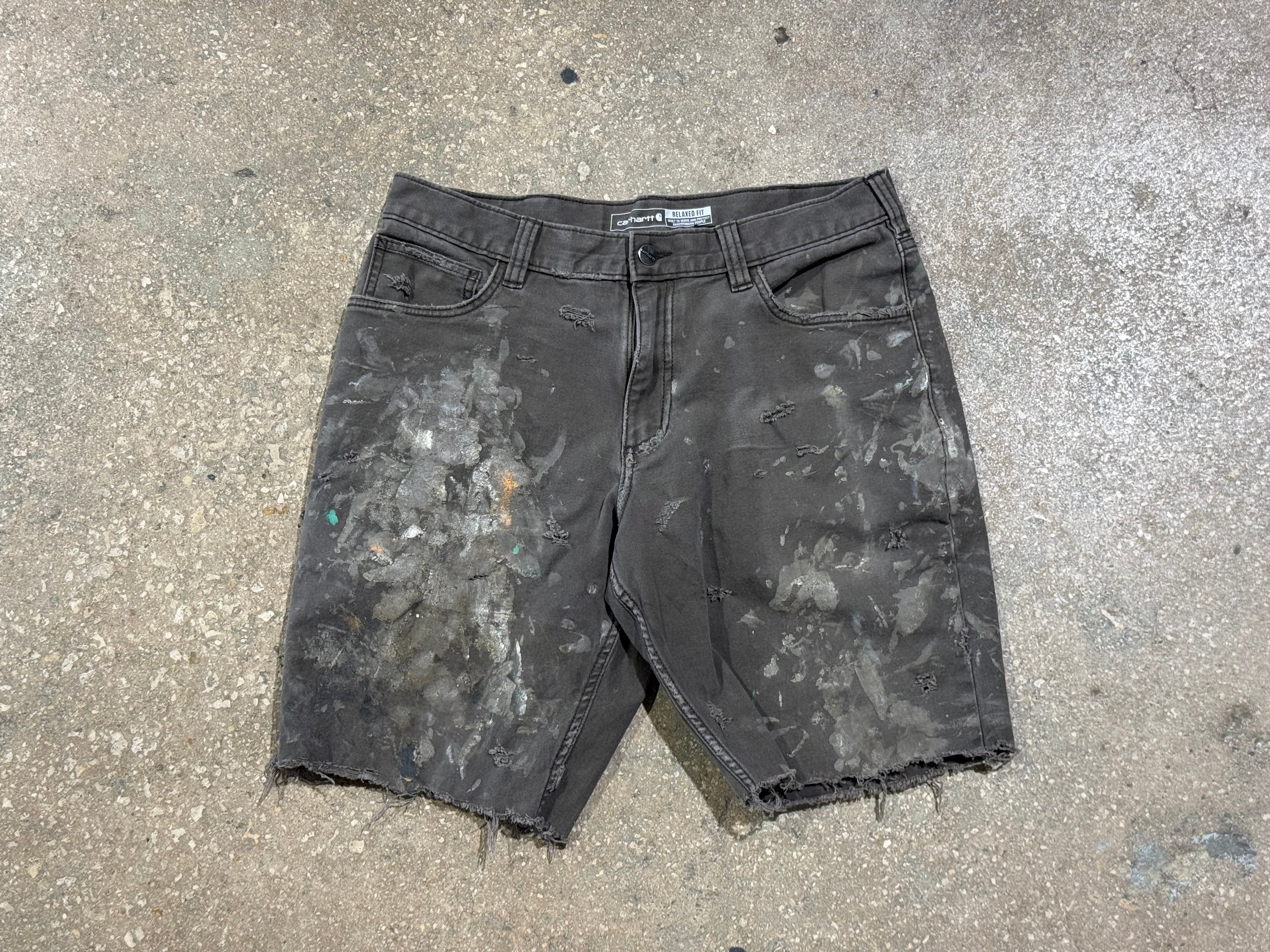 USED Distressed Carhartt Paint Splatter Shorts - Brown Size 33