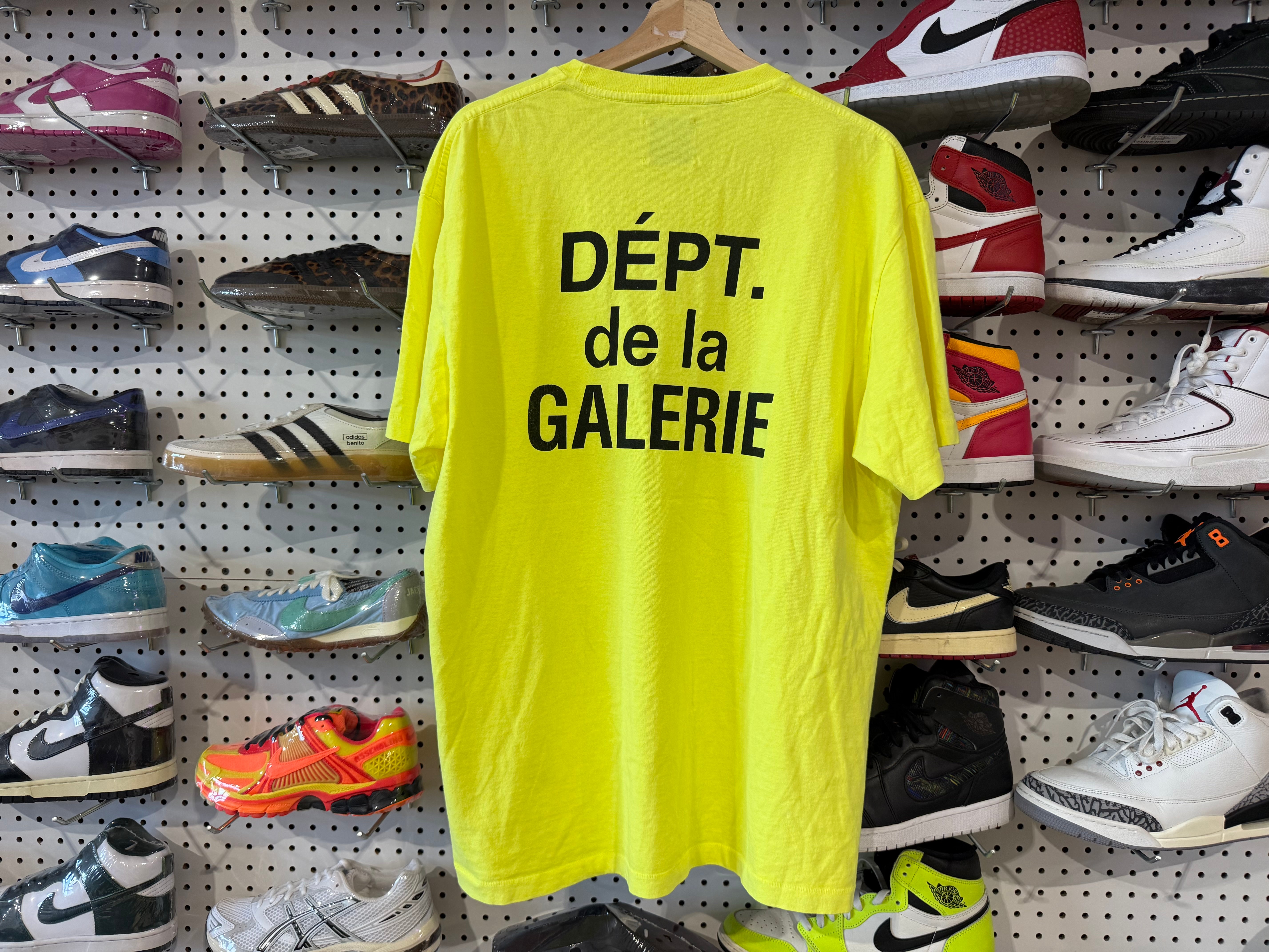 NEW Gallery Department French Tee - Neon Size Large