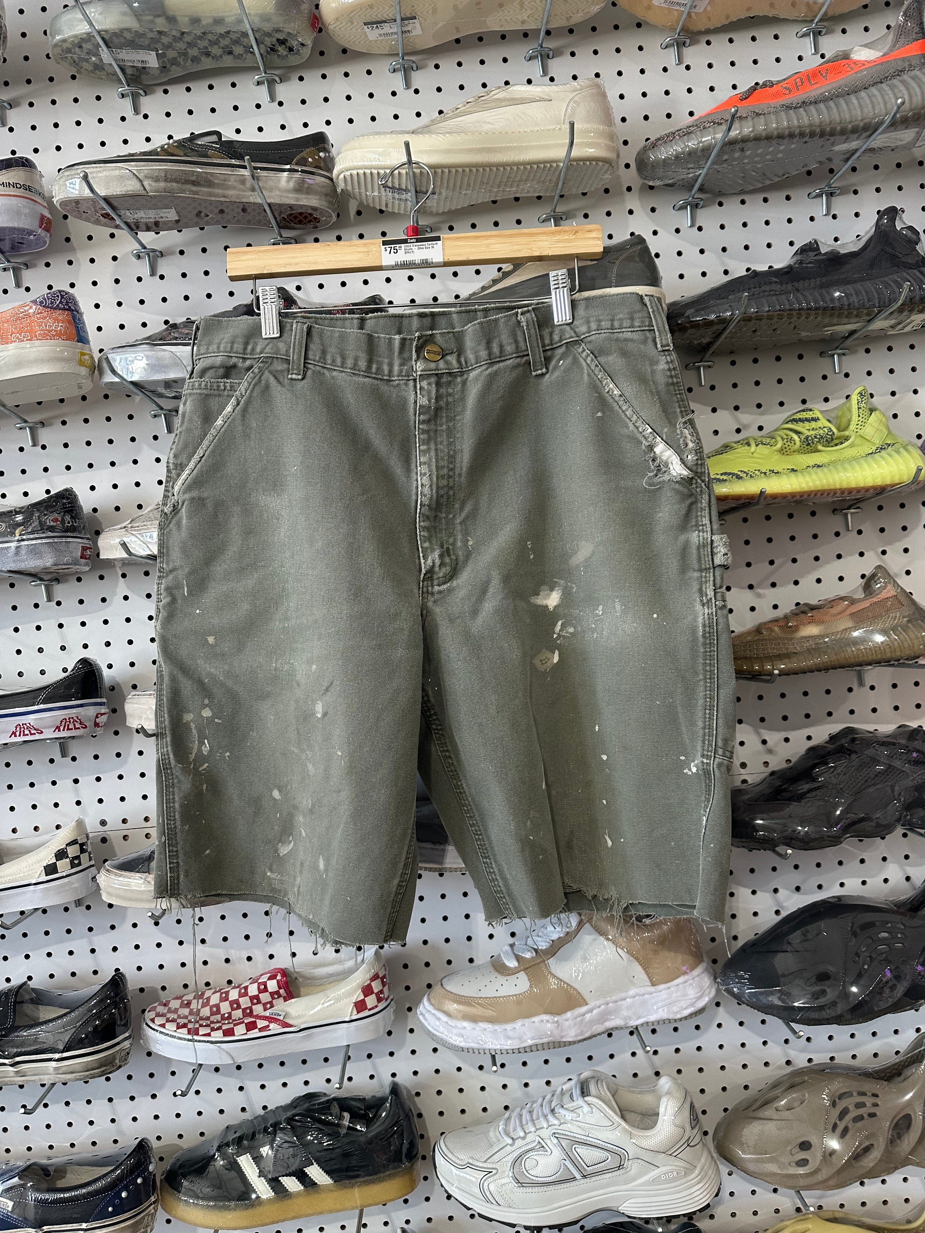 USED Distressed Carhartt Shorts - Olive Size 36