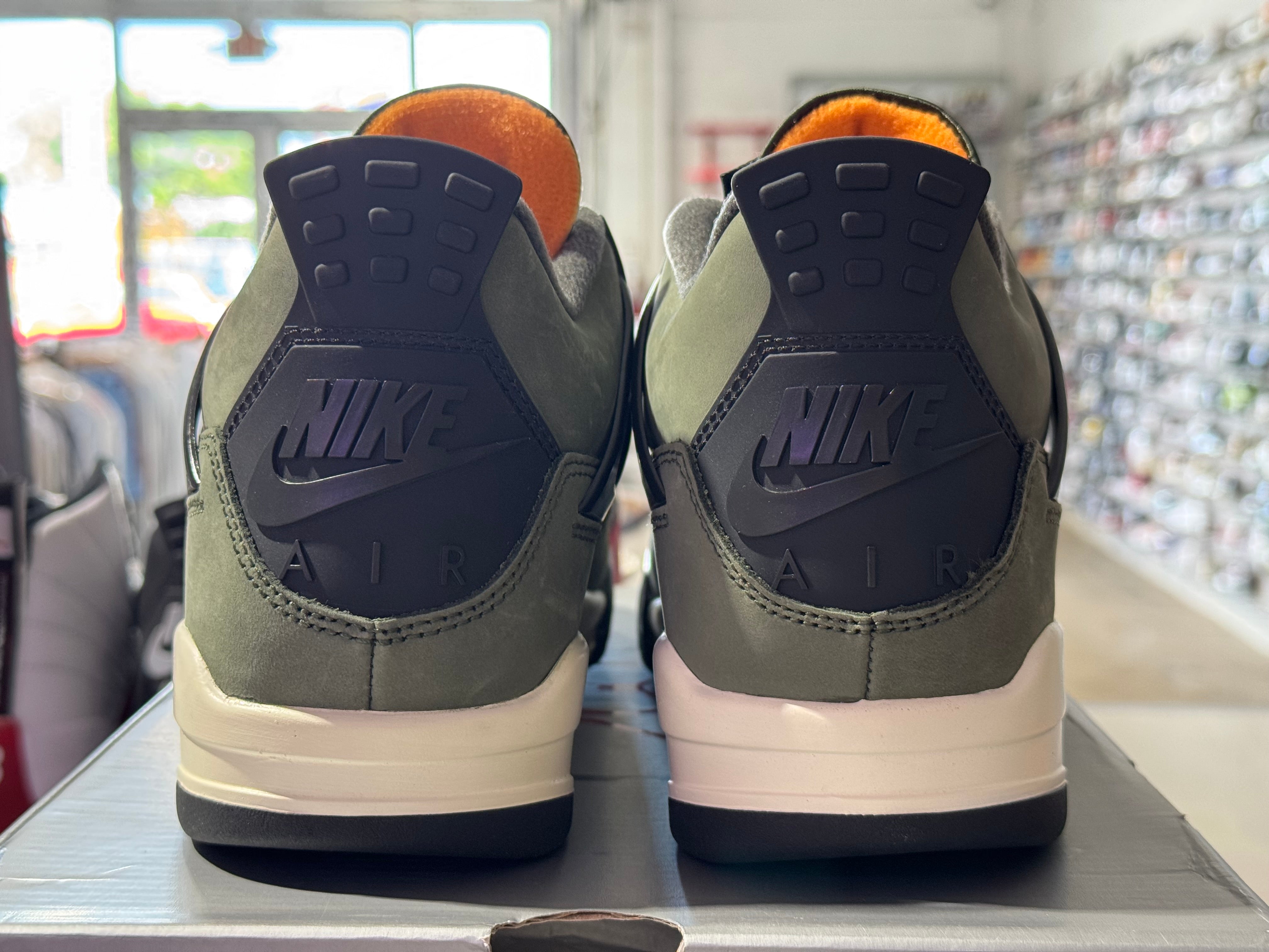 Air Jordan 4 Retro OG SP - Undefeated Size 8