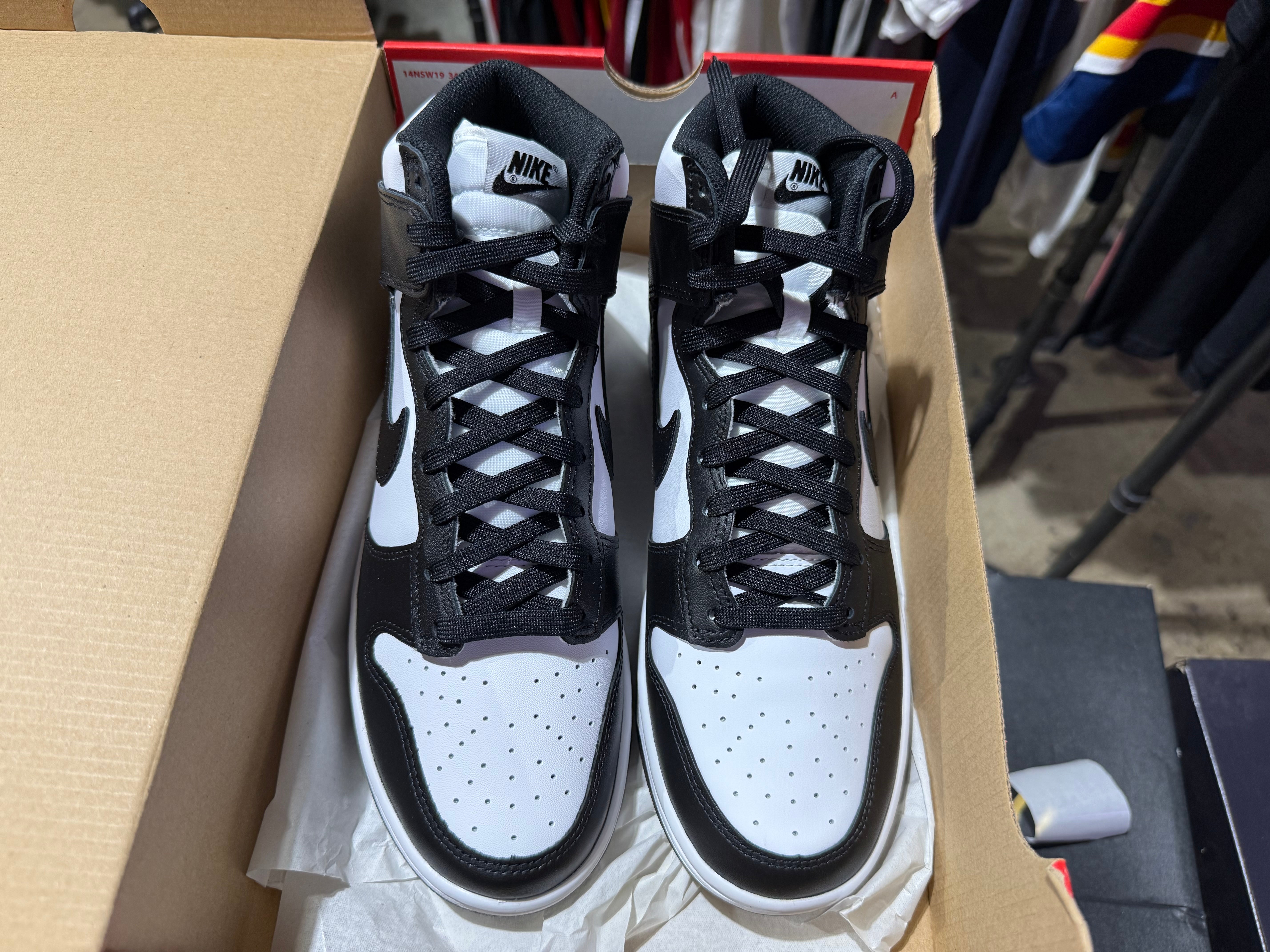 Nike Dunk High - Panda Size 10