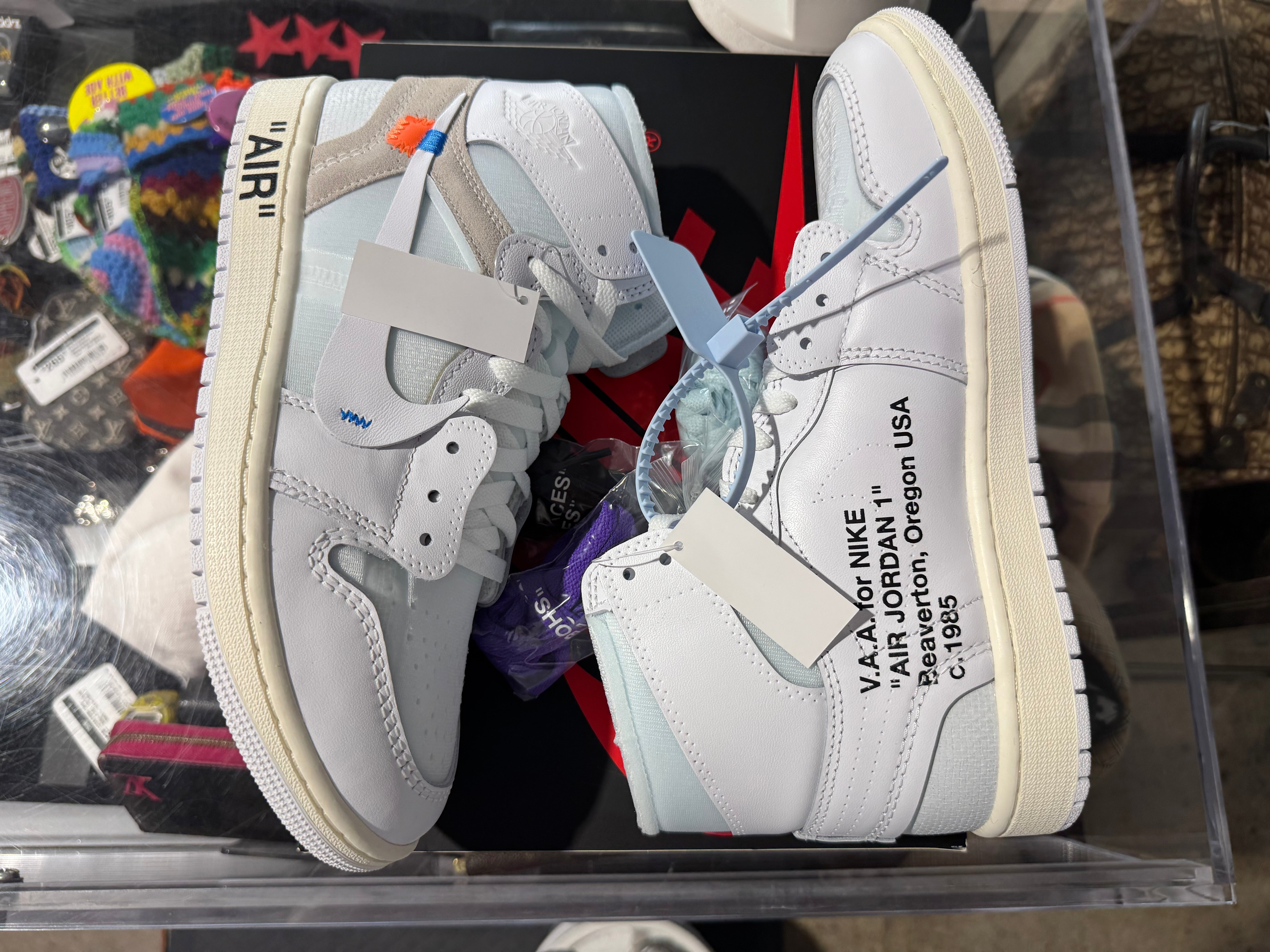 Air Jordan 1 Retro High - Virgil Abloh Archive/Alaska Size 8.5