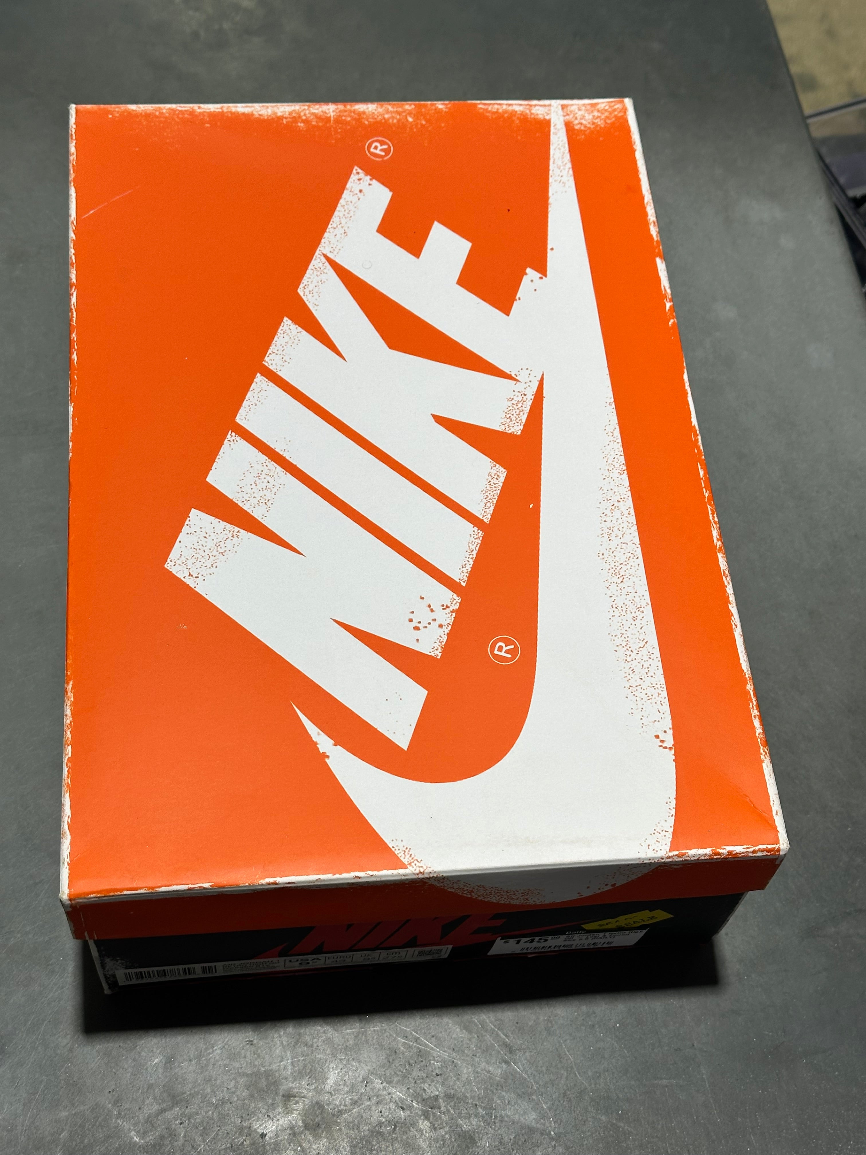 Air Jordan 1 Retro High OG - Lost & Found Size 9.5