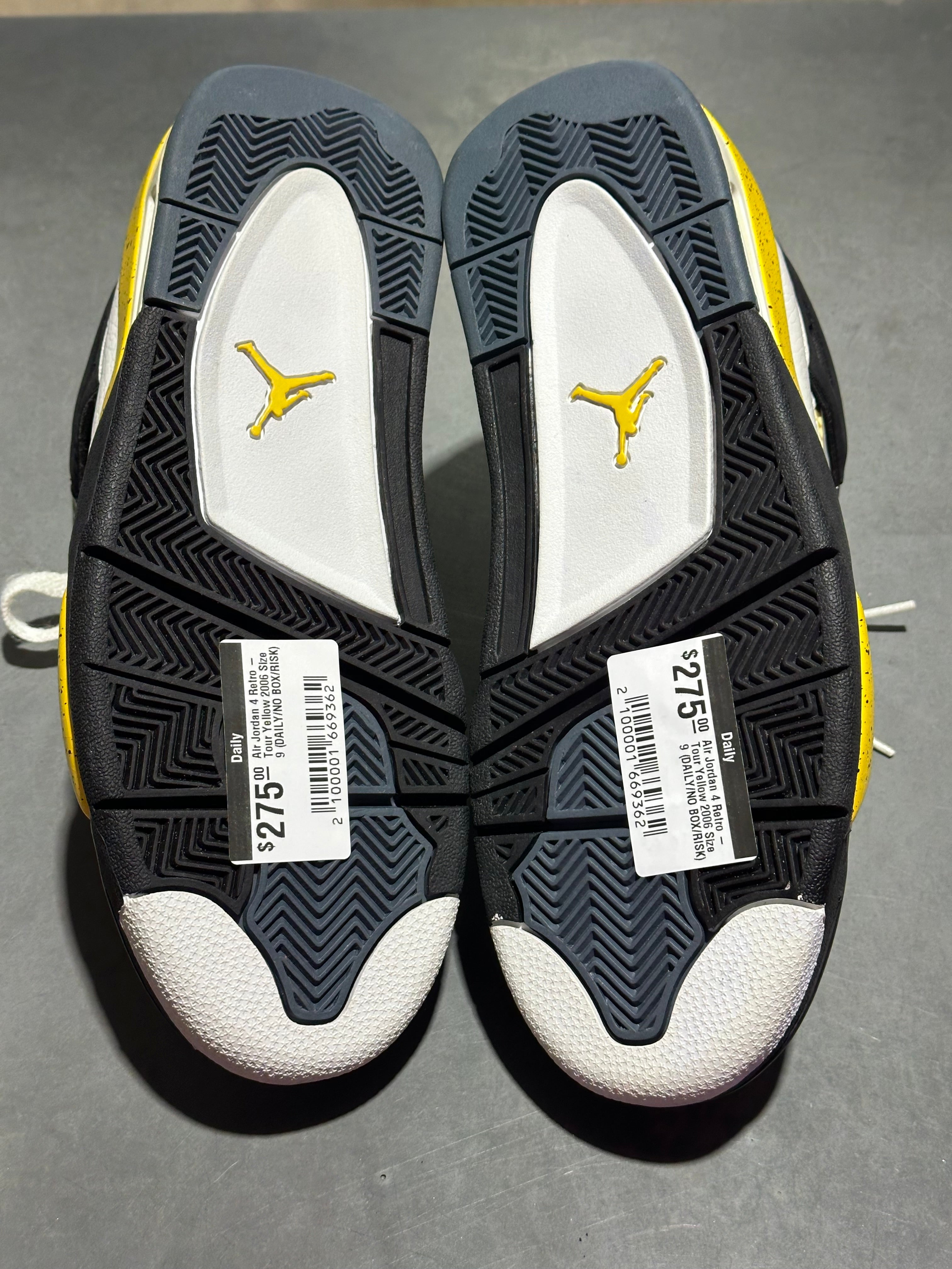 Air Jordan 4 Retro - Tour Yellow 2006 Size 9