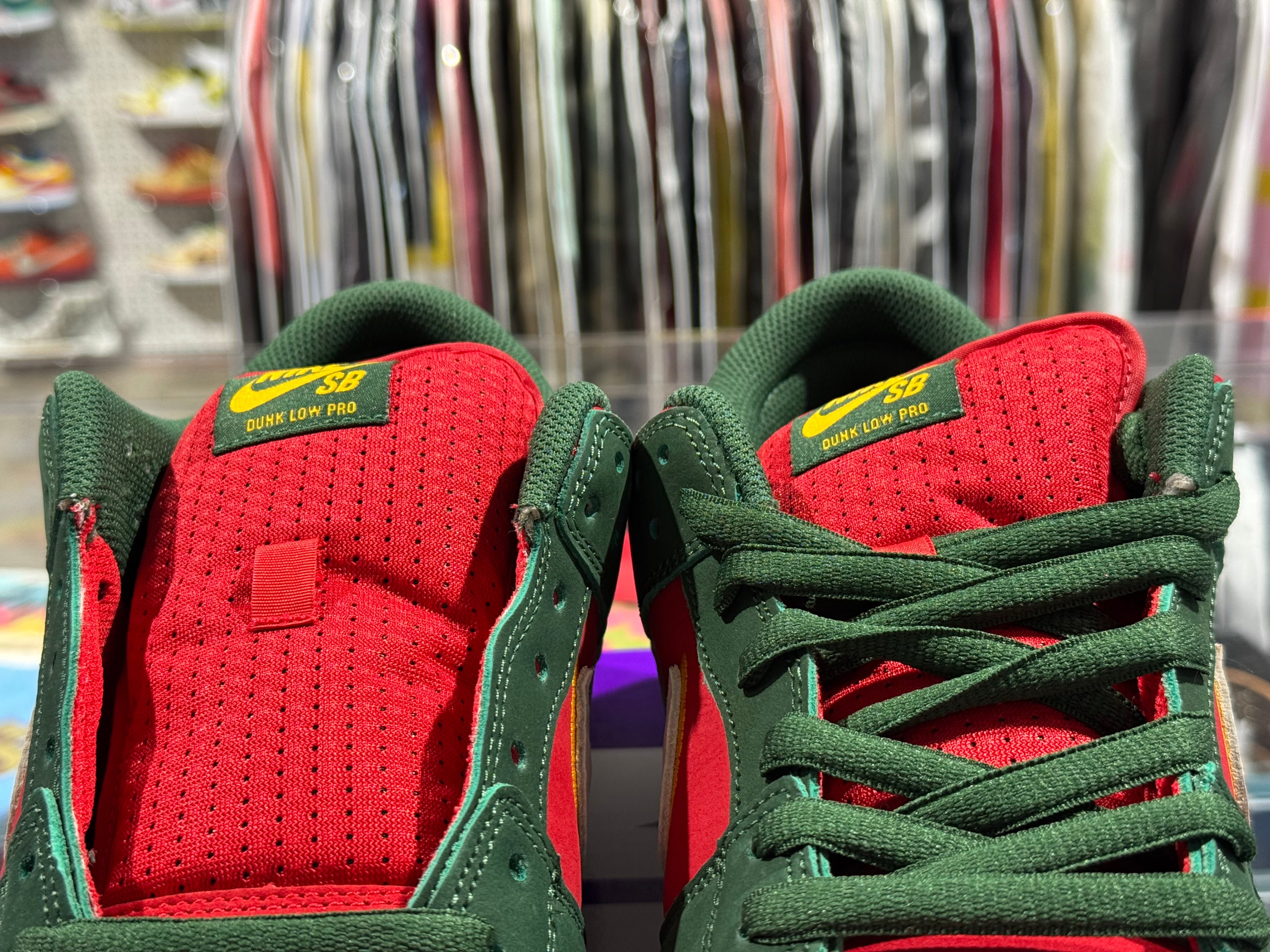 Nike SB Dunk Low Pro PRM - Seattle Supersonics Size 13