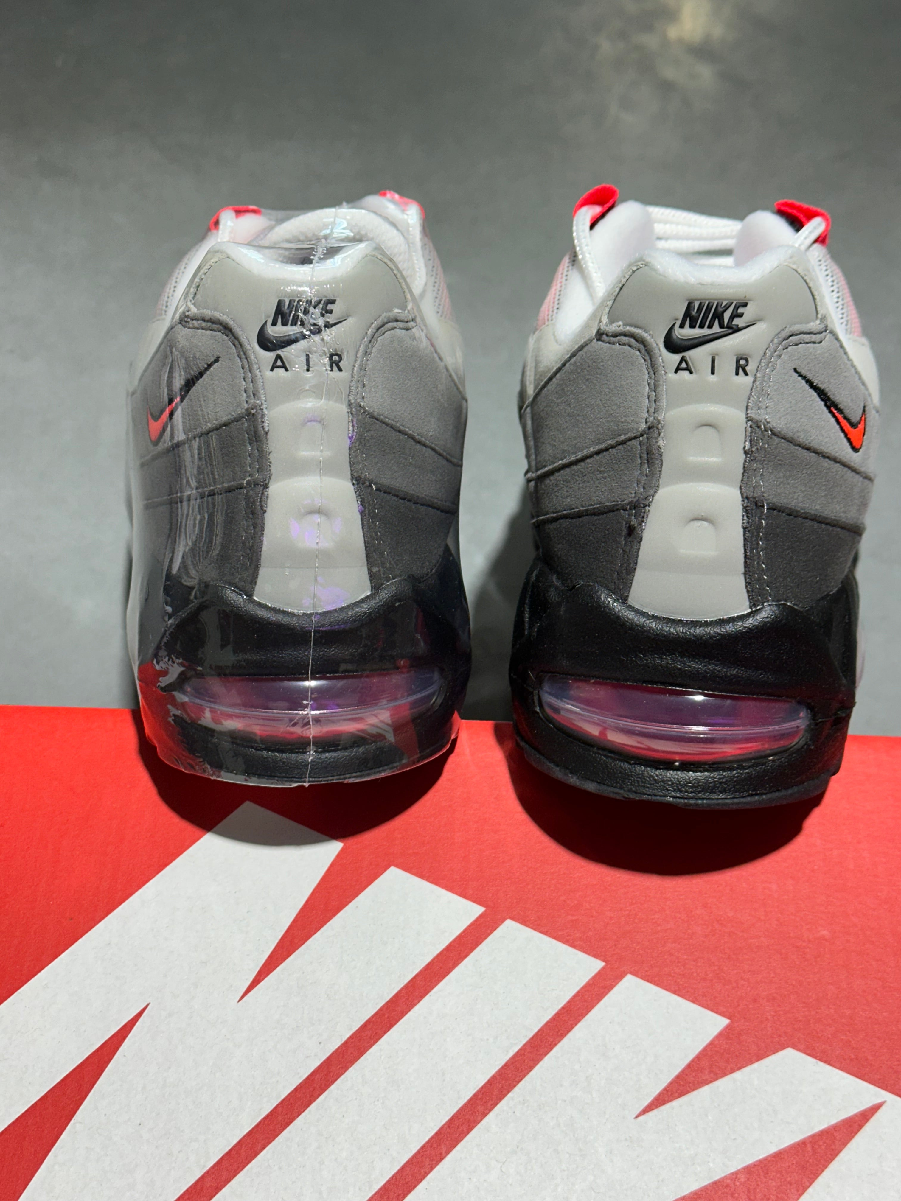 Nike Air Max 95 OG - Solar Red  Size 9