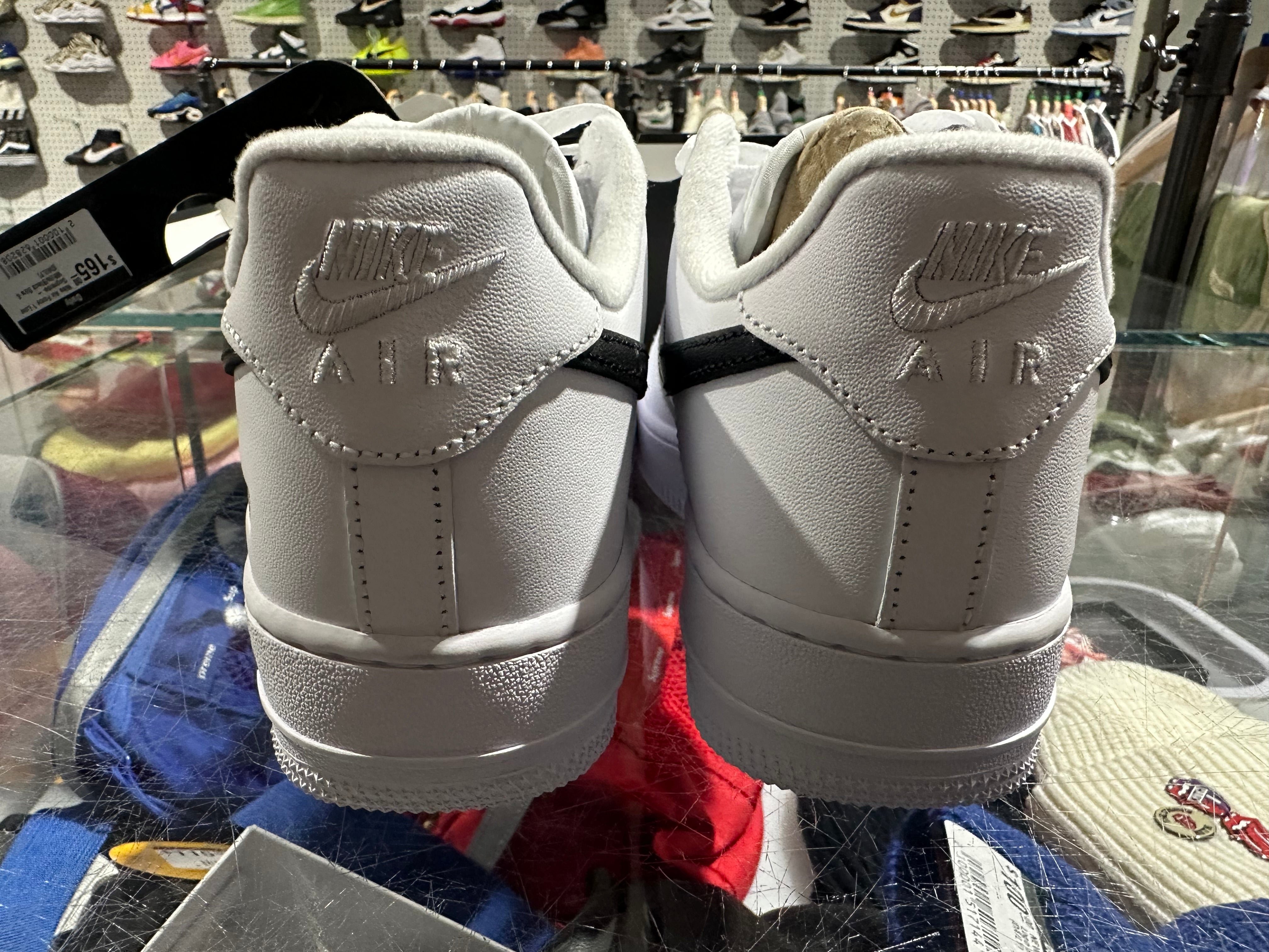 Nike Air Force 1 Low Supreme - White/Black Size 6