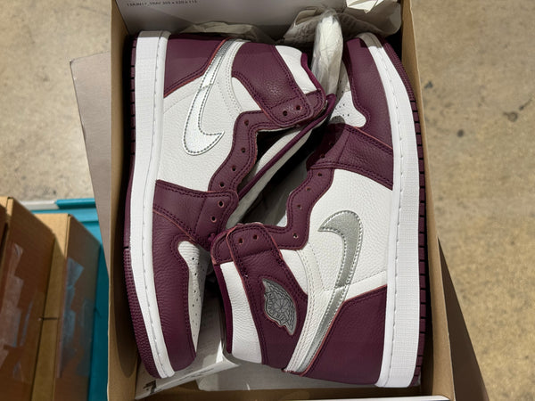 Air Jordan 1 Retro High OG - Bordeaux