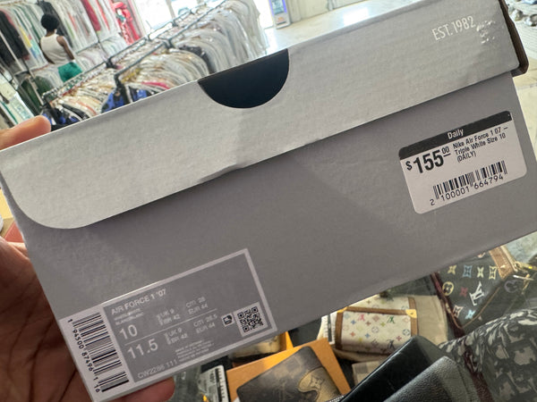 Nike Air Force 1 07 - Triple White Size 10