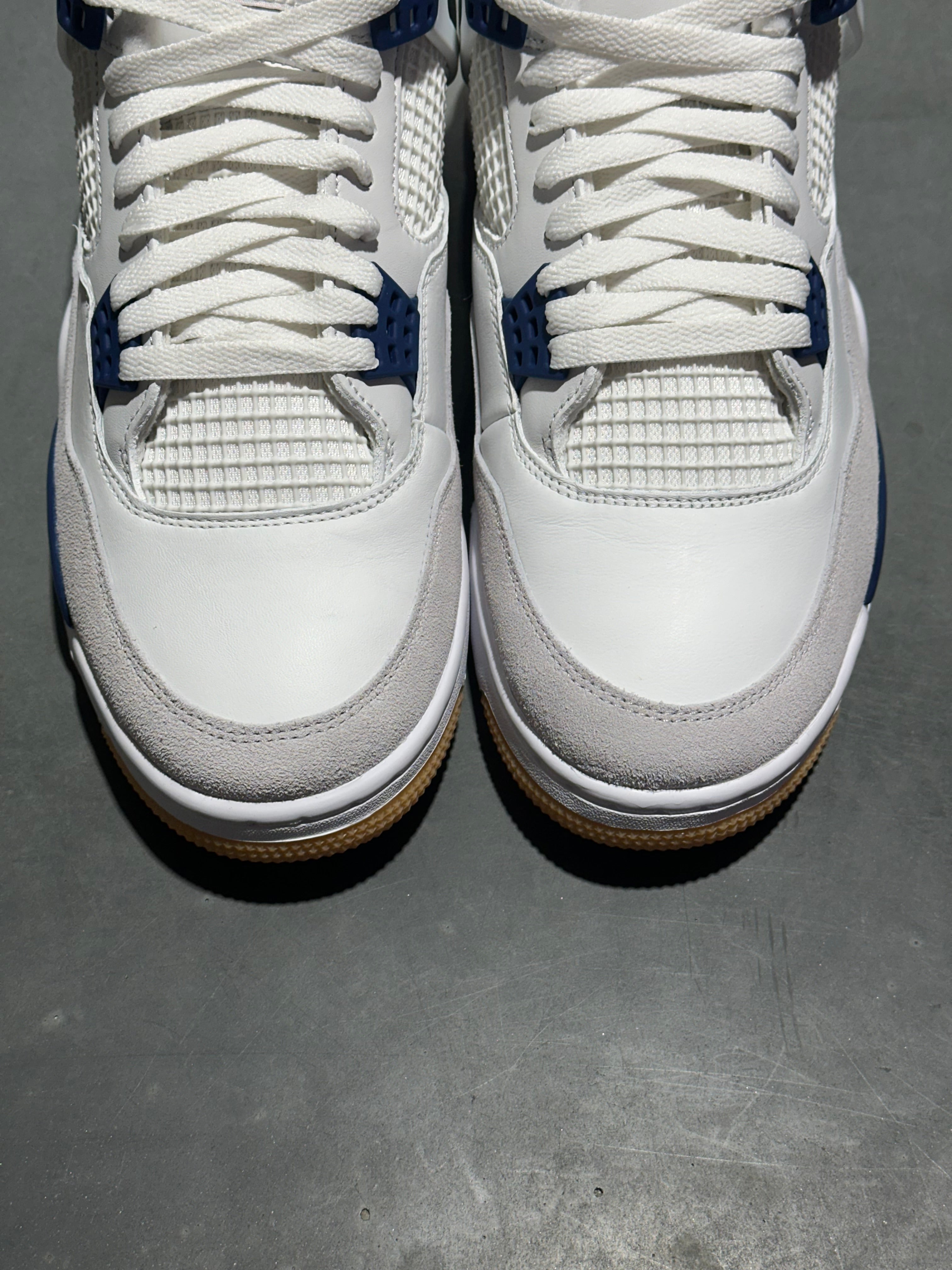 Air Jordan 4 Retro SB - Navy Size 12